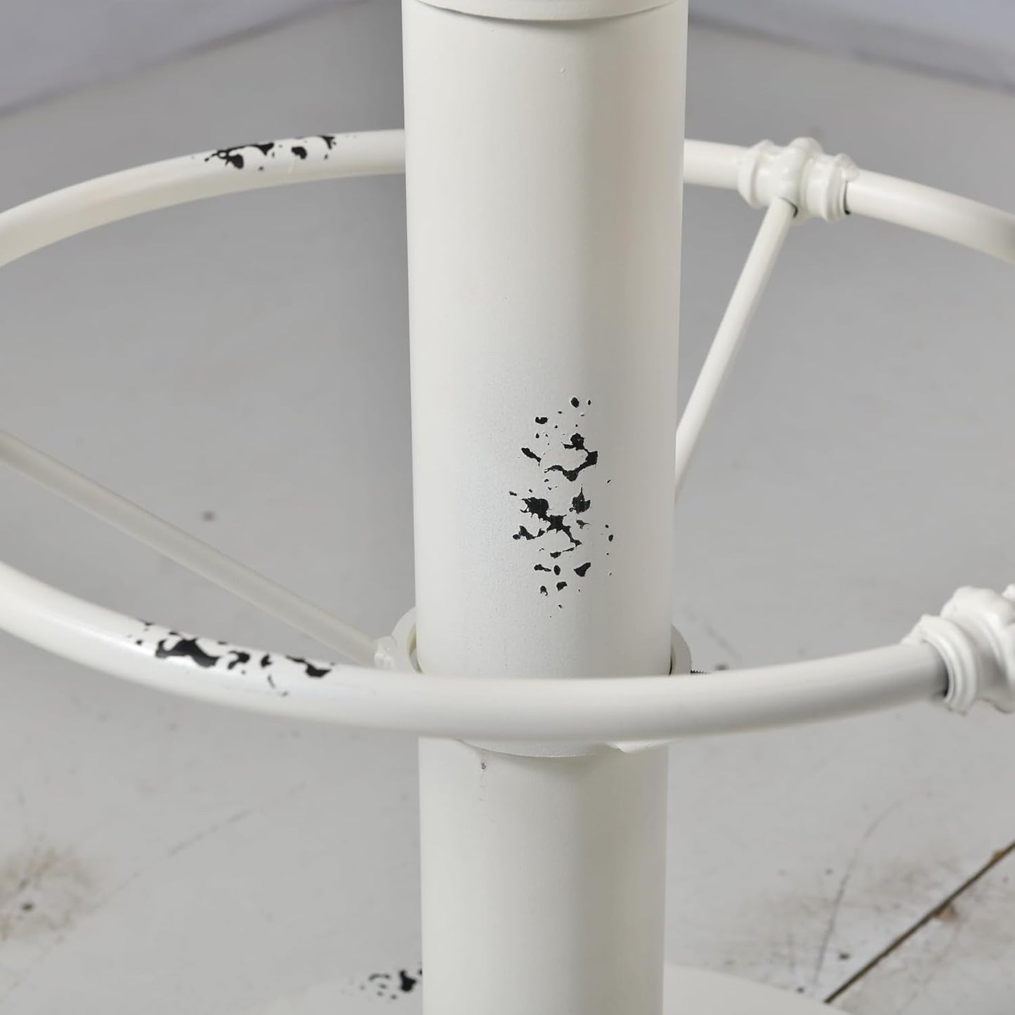 Diwhy Industrial Pub Table 23.6" Iron Round Desktop 37.4" Height Cast Iron Bar Table Antique White