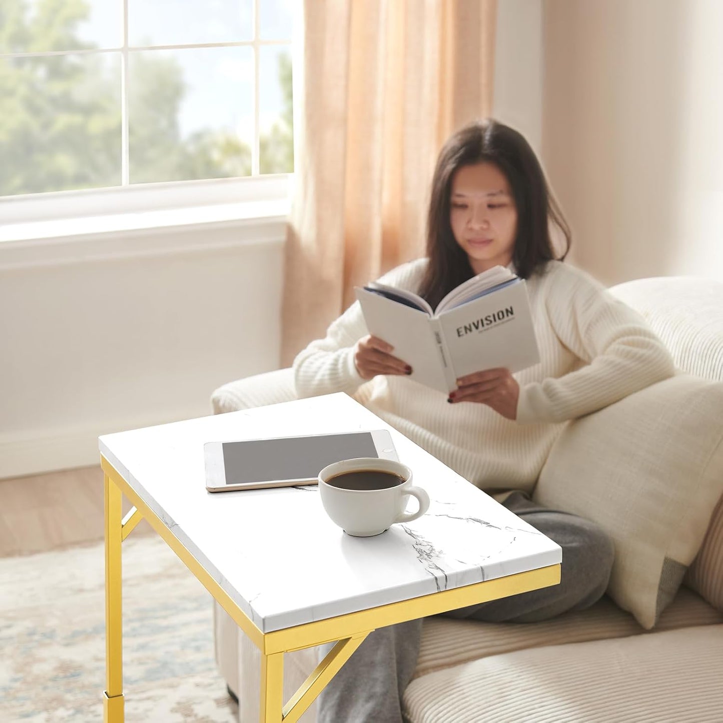 C-Shaped End Table, Small Sofa Table with Metal Frame, Adjustable Height Side Table for Couch, Living Room, Bedroom, Bedside (Gold, Medium)