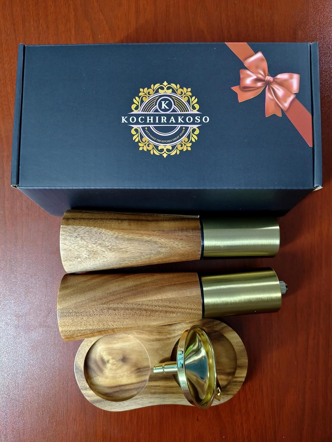 Gold Salt Shaker and Pepper Grinder Set,Stainless Steel Manual Salt Shaker and Pepper Mill,Adjustable Thickness,Suitable For Kitchen,Barbecue,Picnic,2 Packs