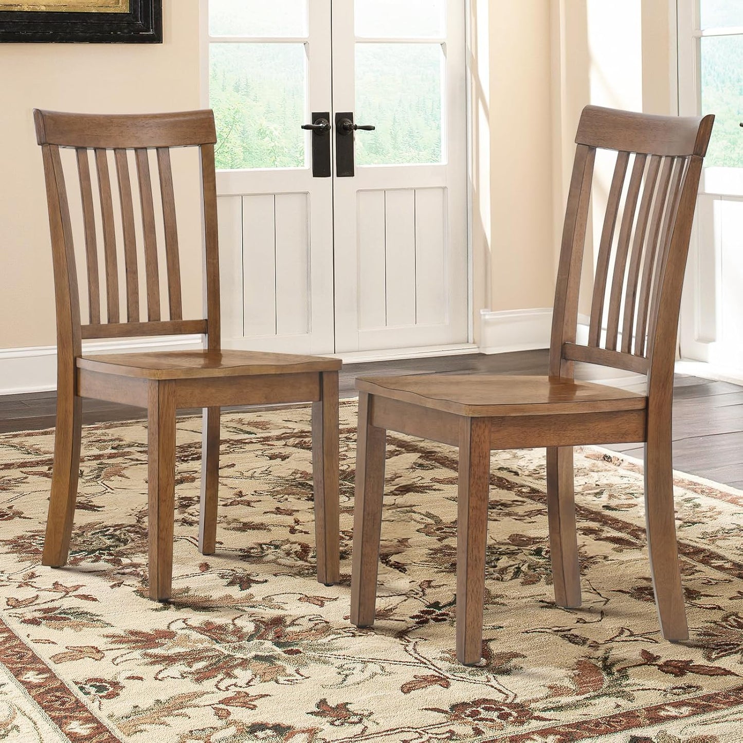 COLAMY Wooden Dining Chairs Set of 4, Solid Rubberwood Kitchen & Dining Room Chairs, Farmhouse Rustic Side Chairs for Dining Table, Anti-Slip Protection, Classic Windsor Style Seating, Oak Light Brown