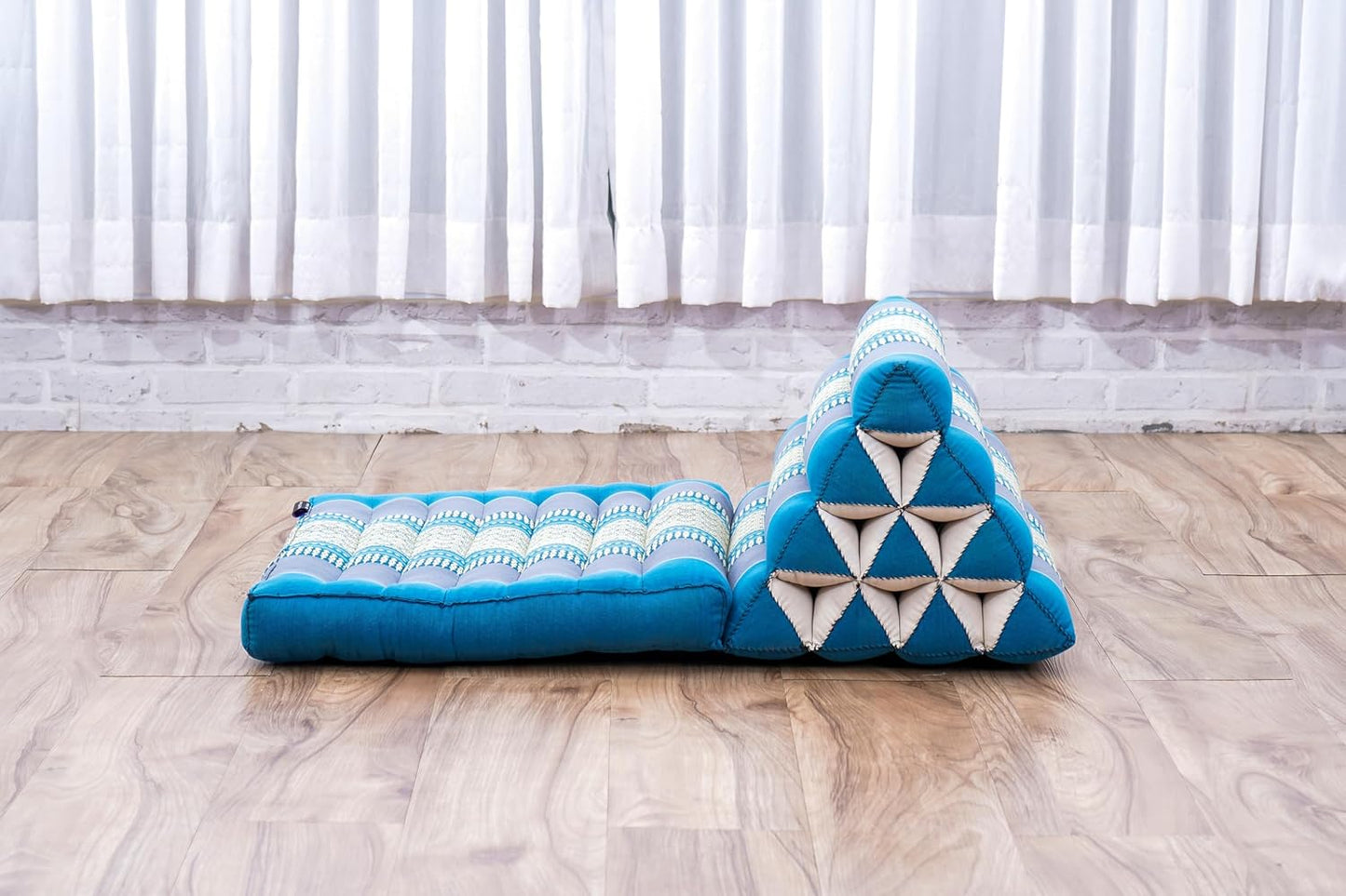 Leewadee 1-Fold Mat with Triangle Cushion – Comfortable TV Pillow, Foldable Mattress with Cushion Made of Kapok, 30 x 20 inches, Light Blue
