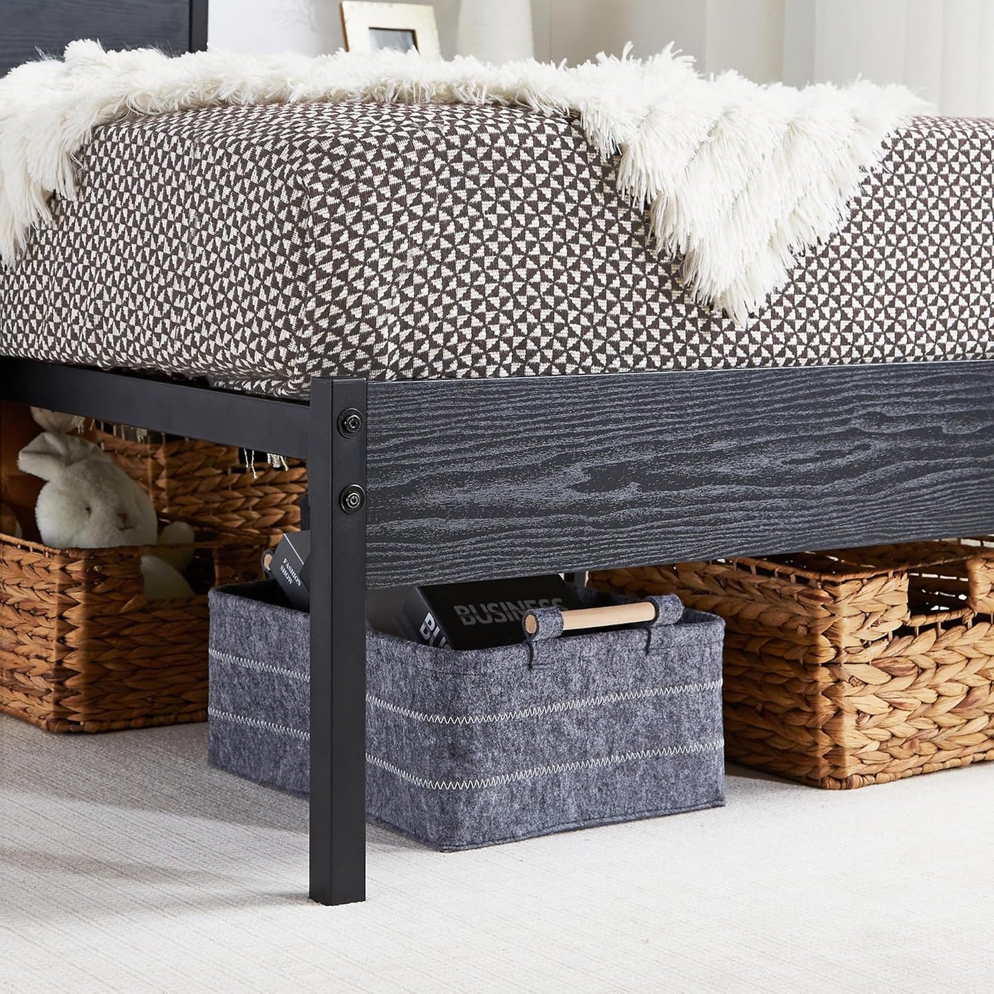 VECELO Twin Size Bed Frame with Wood Headboard and Footboard, 14 Inch Platform/No Box Spring Needed, Heavy Duty Support, Easy Assembly