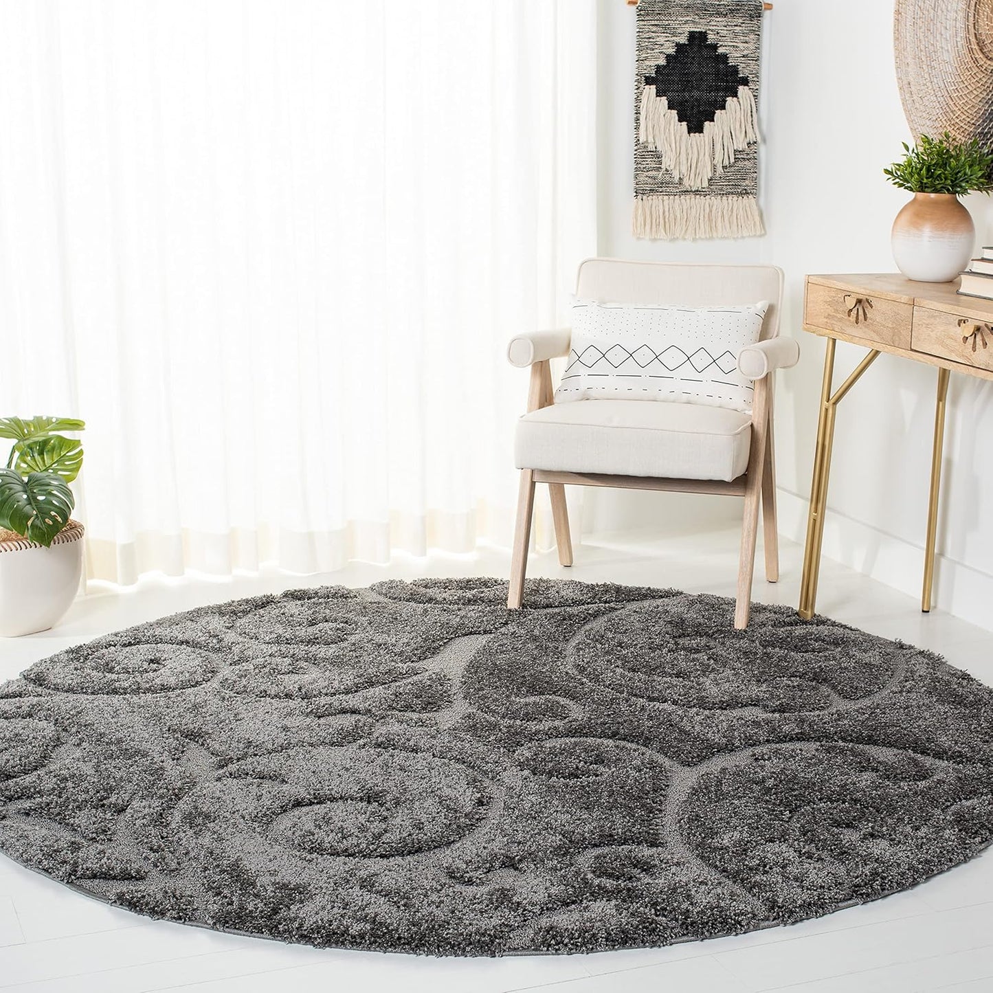 SAFAVIEH Florida Shag Collection Area Rug - 9' Round, Grey, Scroll Design, Non-Shedding & Easy Care, 1.2-inch Thick Ideal for High Traffic Areas in Living Room, Bedroom (SG455-8013)