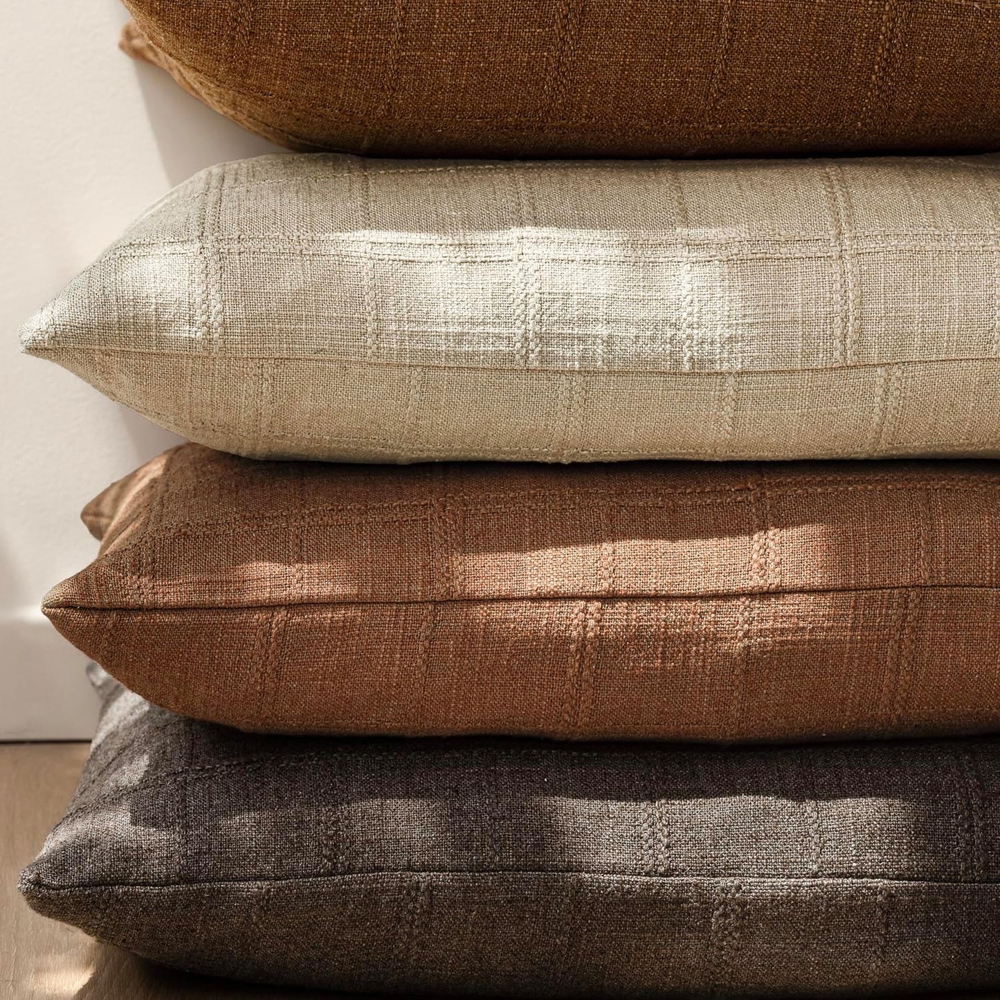 Foindtower Set of 2 Decorative Linen Check Throw Pillow Covers Neutral Farmhouse Vintage Cushion Covers Modern Boho Home Decor for Sofa Chair Couch Bedroom Living Room Outdoor,16×16 Inch,Autumnal Red