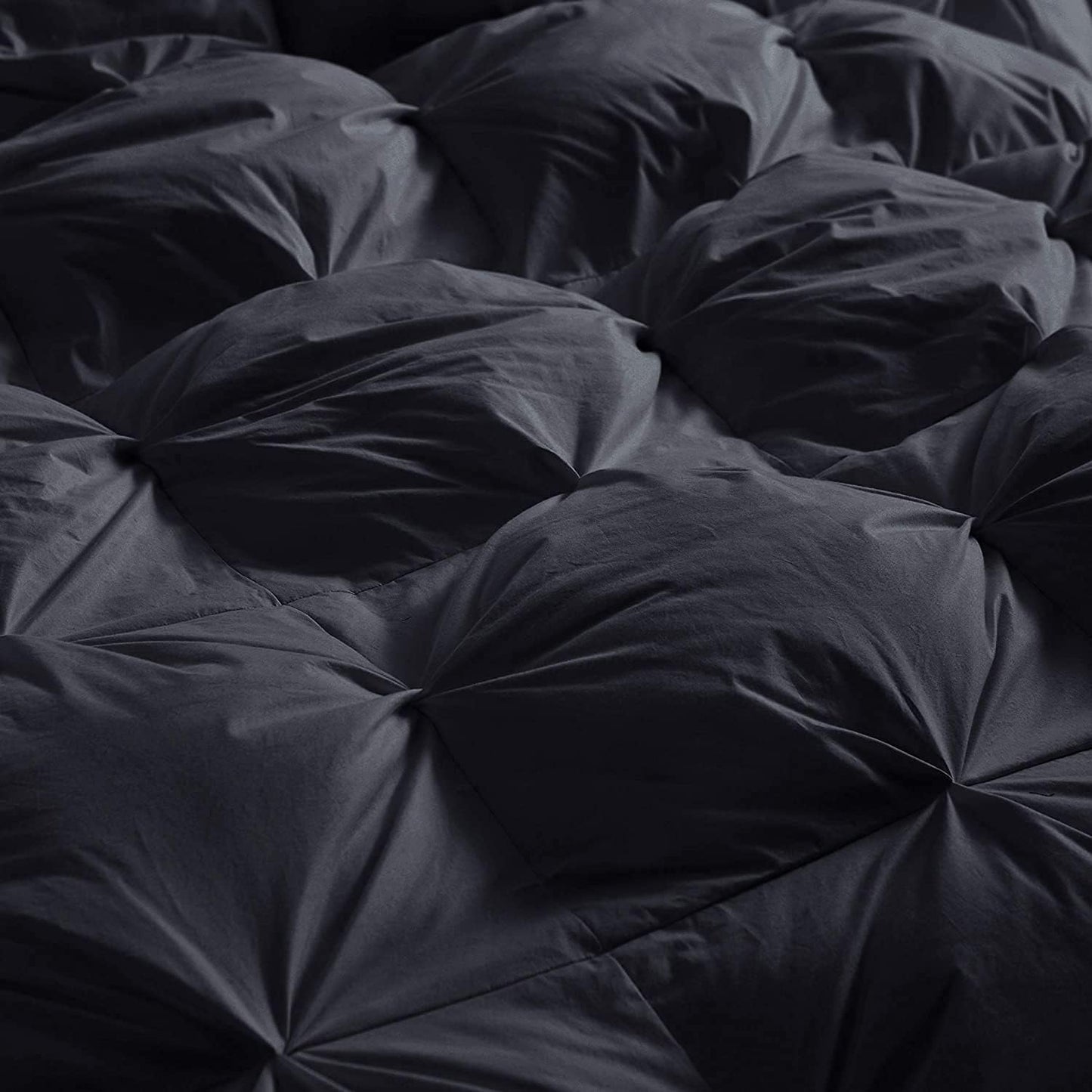 Luxurious All-Season Goose Down Feather Fiber Comforter Queen Size Duvet Insert, Exquisite Black Pinch Pleat Design, Premium Baffle Box, 100% Egyptian Cotton Cover, 65 oz. Fill Weight, Black