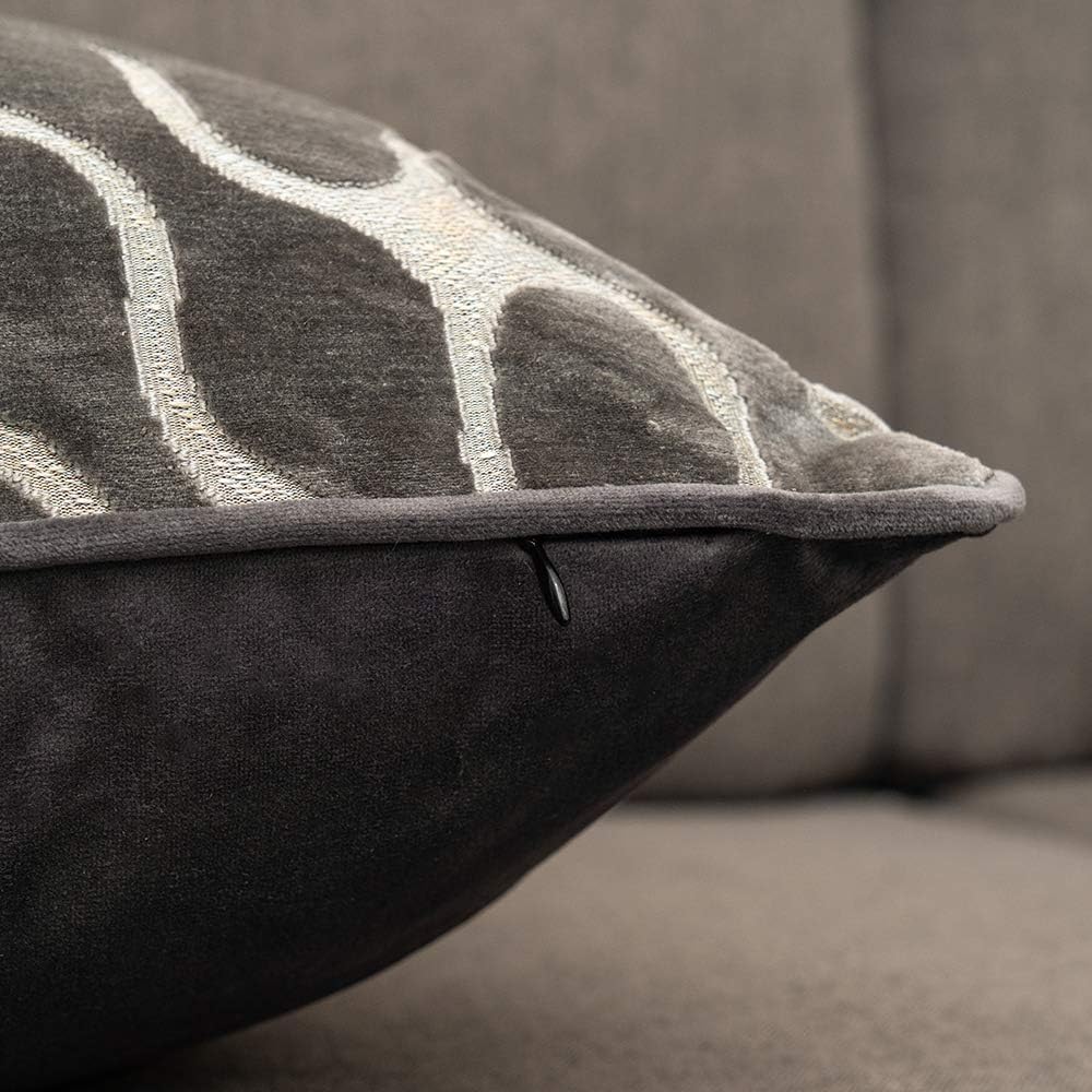 Yangest Silver Grey Square Throw Pillow Cover Wavy Velvet Cushion Cover Modern Zippered Pillowcase for Sofa Couch Bedroom Living Room Chair, 18 x 18 Inch