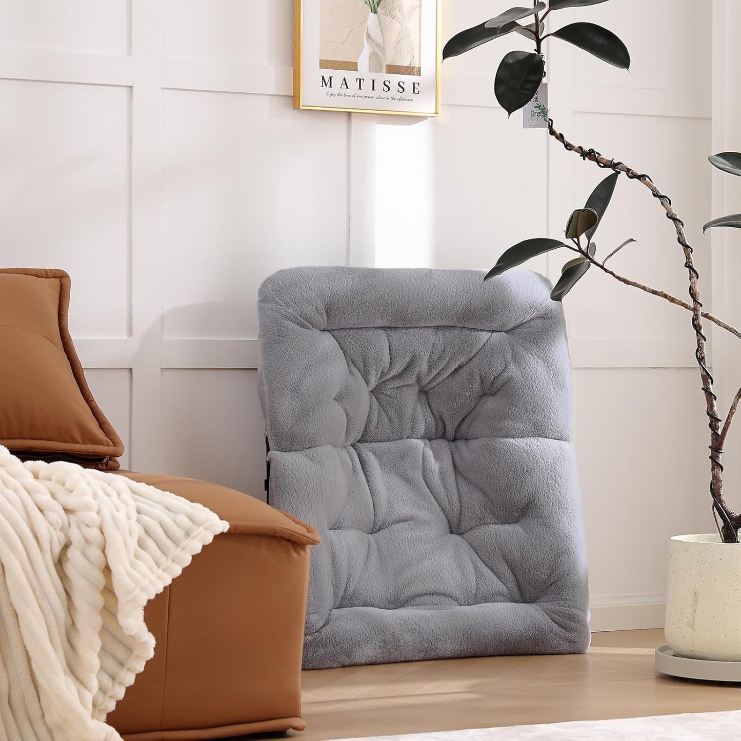 Comfy Folded Chair with Ottoman, Oversized Folding Faux Fur Chair Soft Furry Lounge Lazy Chair with Metal Frame Moon Chair Accent Chair for Bedroom, Living Room, Dorm Rooms