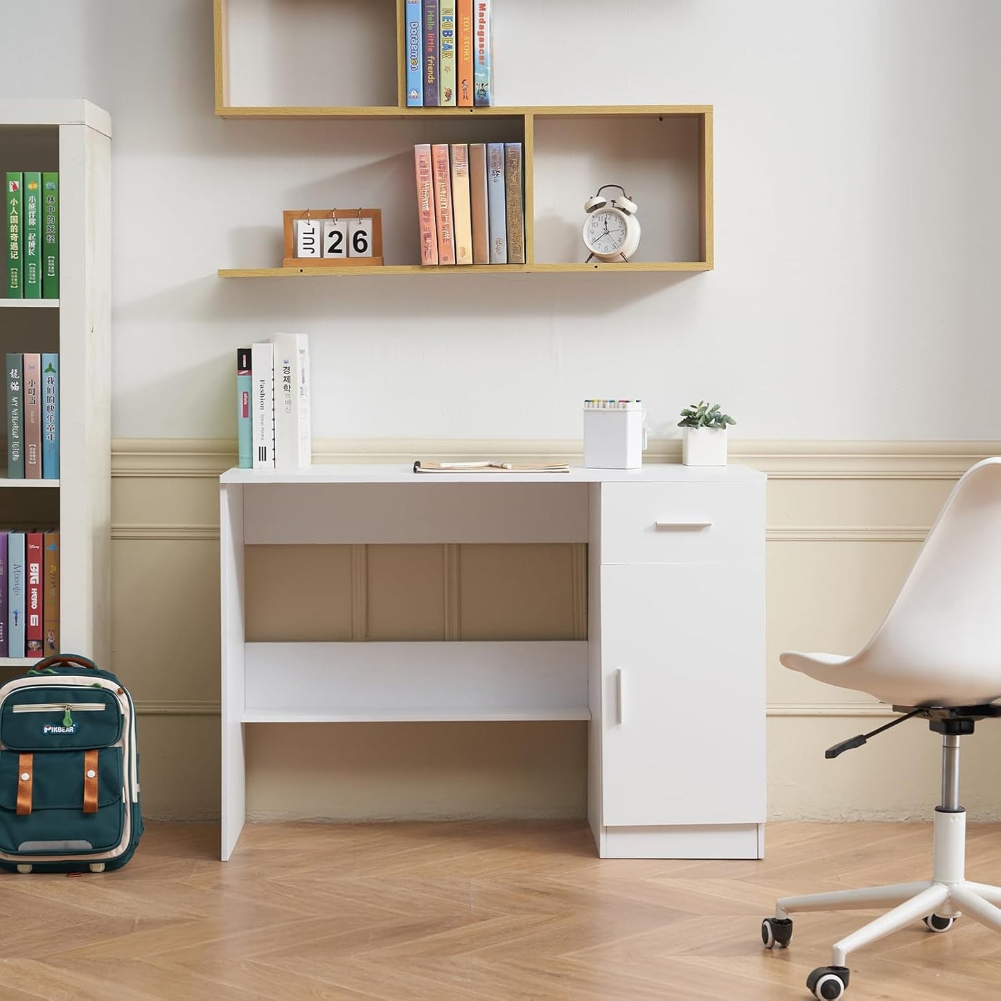 VEVOR Small Desk with Drawers, Wooden Table for Home Office, Small Computer Desk with Storage, Vanity Desk with Drawers, Study Table for Adults/Students for Drawing, Reading, Writing, White