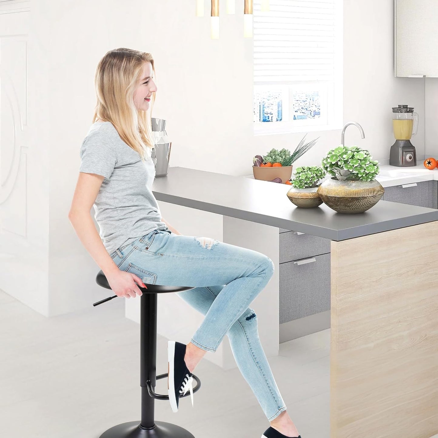 CAROLMADE Bar Stools Set of 2, Adjustable Metal Bar stools Swivel Counter Height Stool Backless Barstools for Kitchen Island Pub, Black