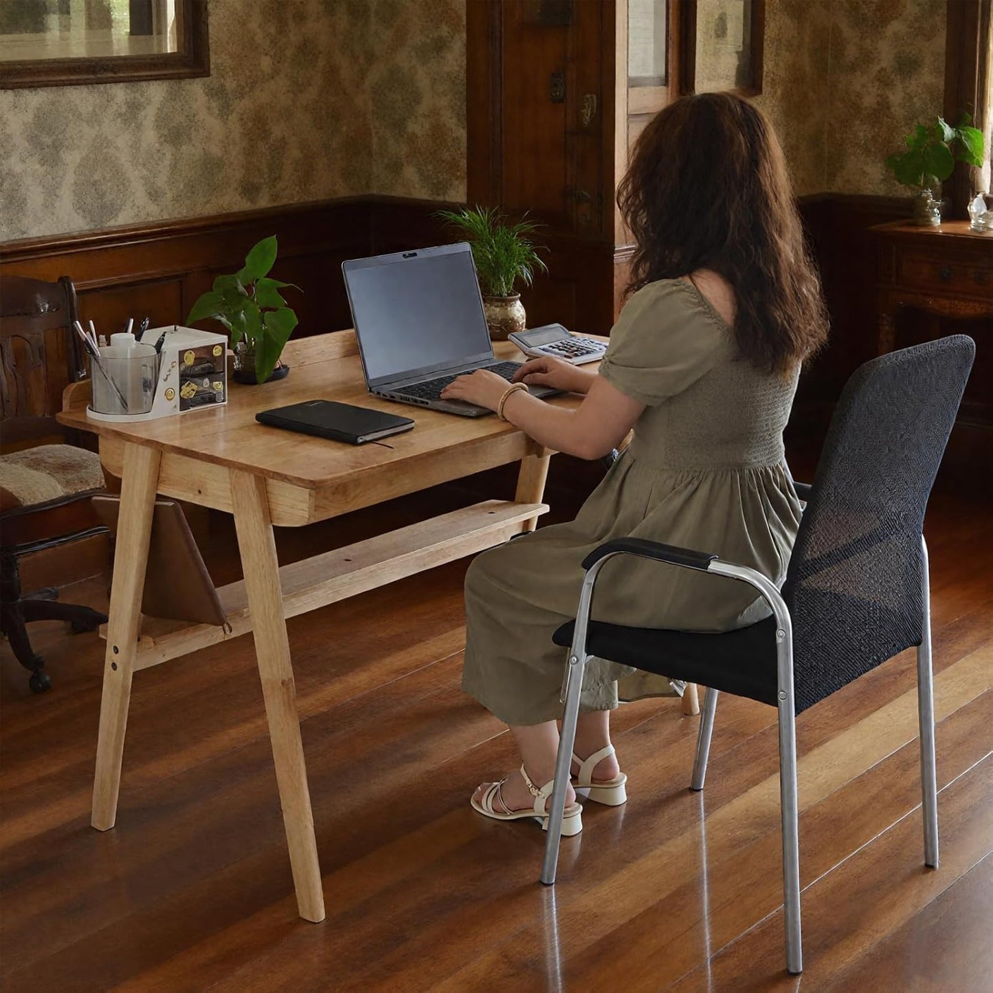 Oak Desk with Drawers, Solid Wood Desk with Bookshelf Small Computer Desk for Small Spaces Mid-Century Modern Wood Writing Desk with 2 Drawers for Home Office 39"