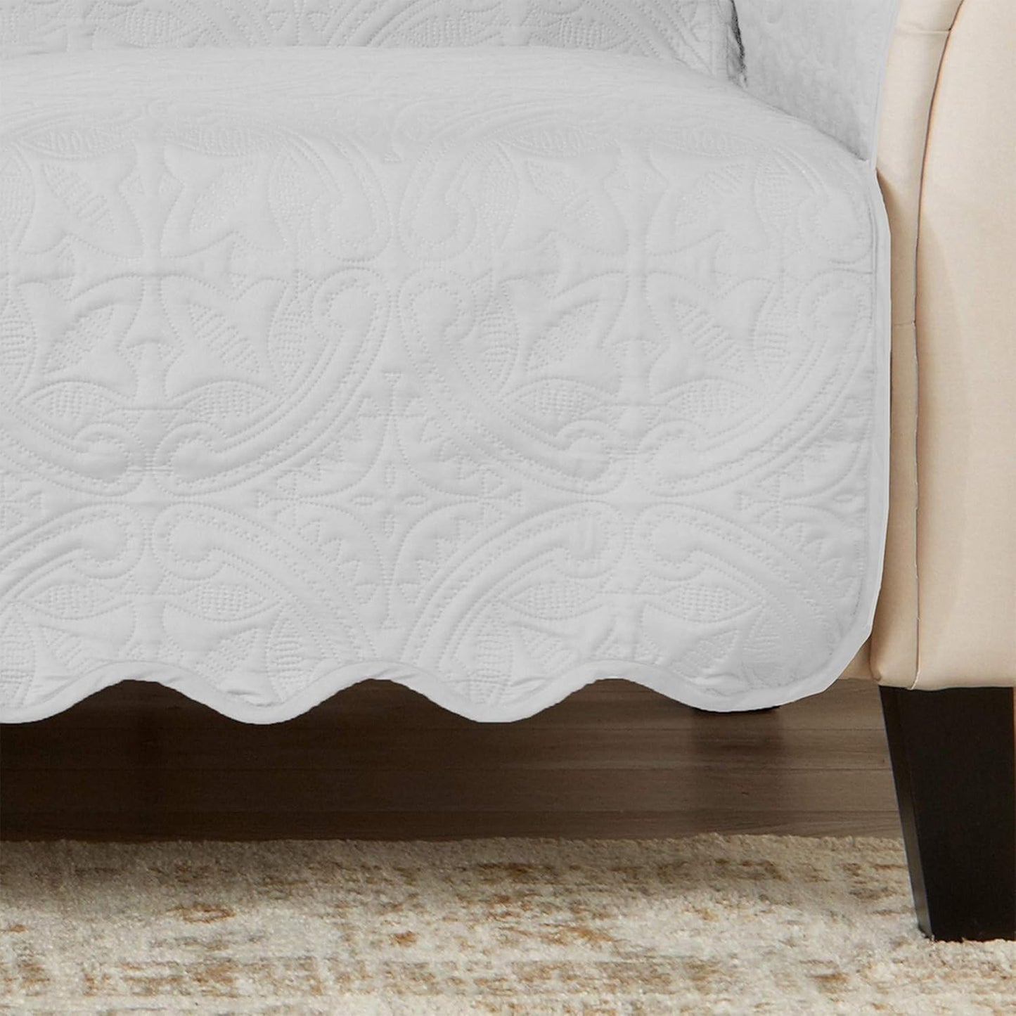 Great Bay Home Medallion Stitched Solid Furniture Protector Stain Resistant Durable Furniture Protector Elenor Collection (Loveseat, White/Sand)