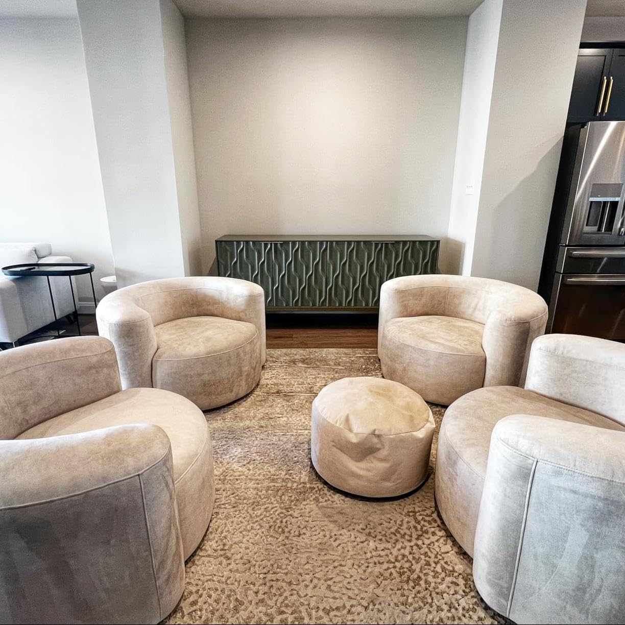 Acanva Luxury Modern Tight Curved Back Velvet Sofa, Minimalist Style Comfy Couch for Living Room Apartment Reception Space, Cream Single Chair Set of 2