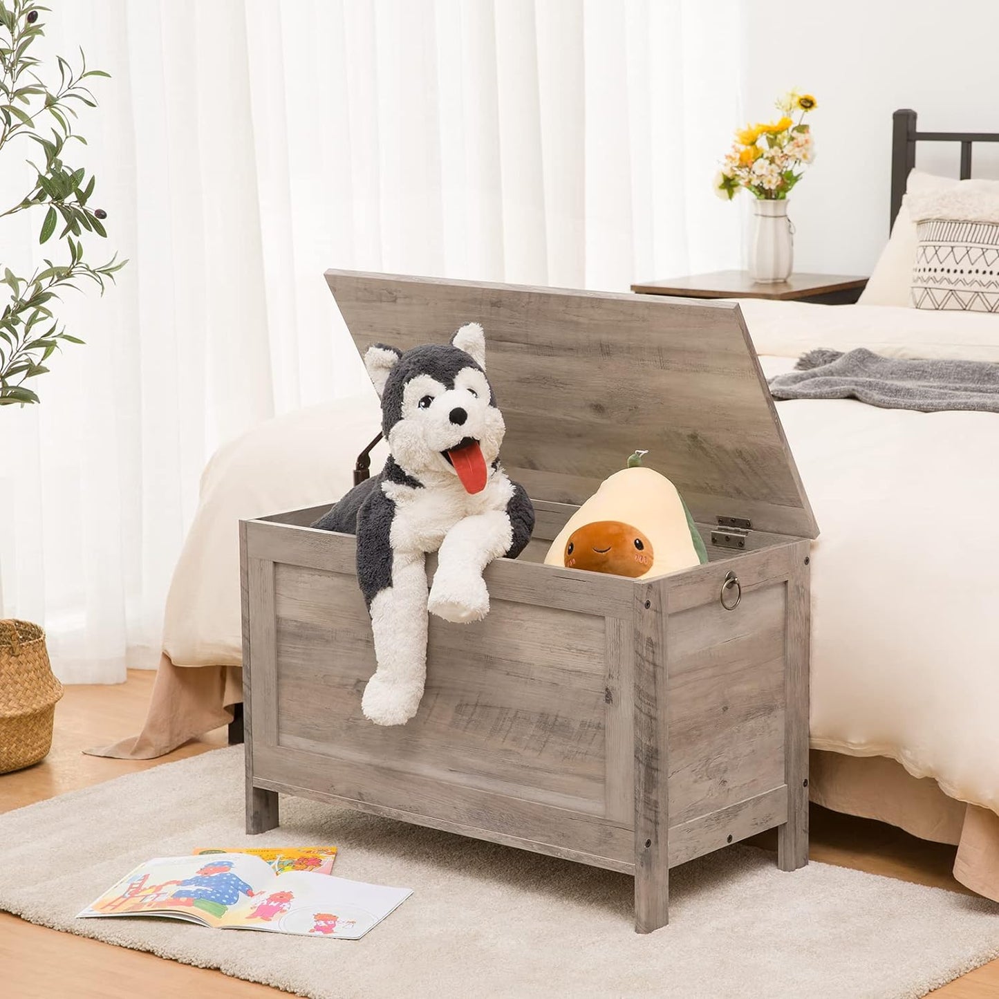 HOOBRO Toy Box, Retro Wooden Look Storage Chest with Safety Hinge, Entryway Storage Bench Supports 220 lb, 29.9 x 15.7 x 18.9 Inches Toy Chest Organizer, Easy Assembly (Greige) BG75CW01G1