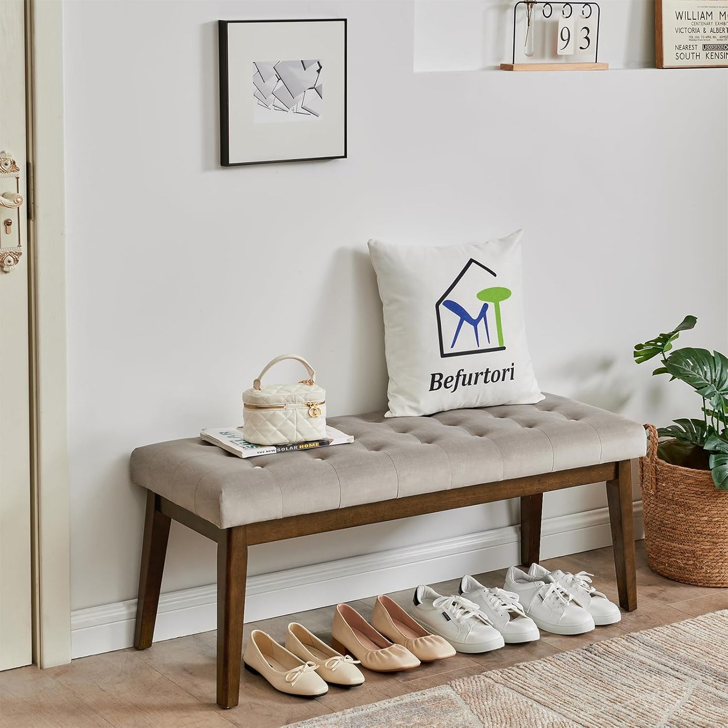 End of Bed Bedroom Bench, Linen Upholstered Tufted Bench for Bedroom End of Bed with Solid Wood Legs for Bedroom Living Room Entryway(Gray)