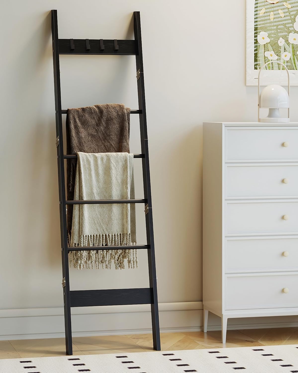 Blanket Ladder for Living Room, Decorative Quilt Rack with 4 Removable Hooks, 6-Tier Farmhouse Ladder Holder Shelf Organizer for Bedroom, Black BR31504B
