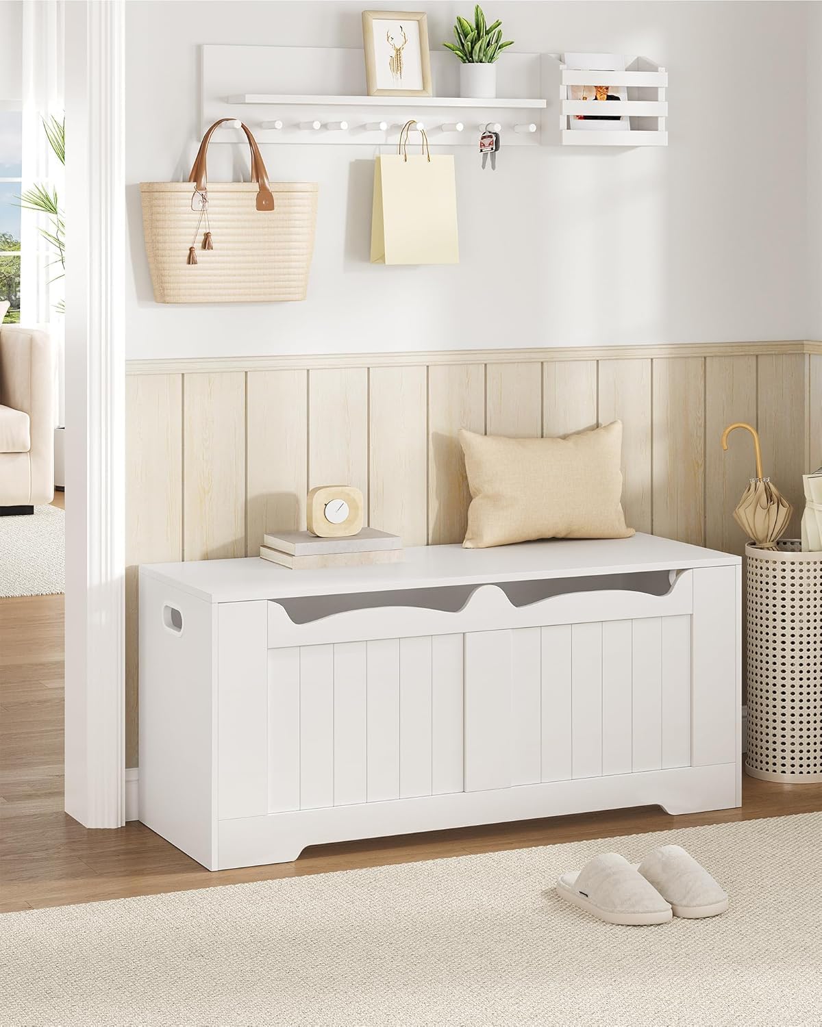 43.3" Storage Chest, Extra Large Storage Trunk with 2 Safety Hinges, Lift-Top Bench Box, Wooden Chest Organizer, Shoe Bench for Entryway, Bedroom, Living Room, White SB25503X