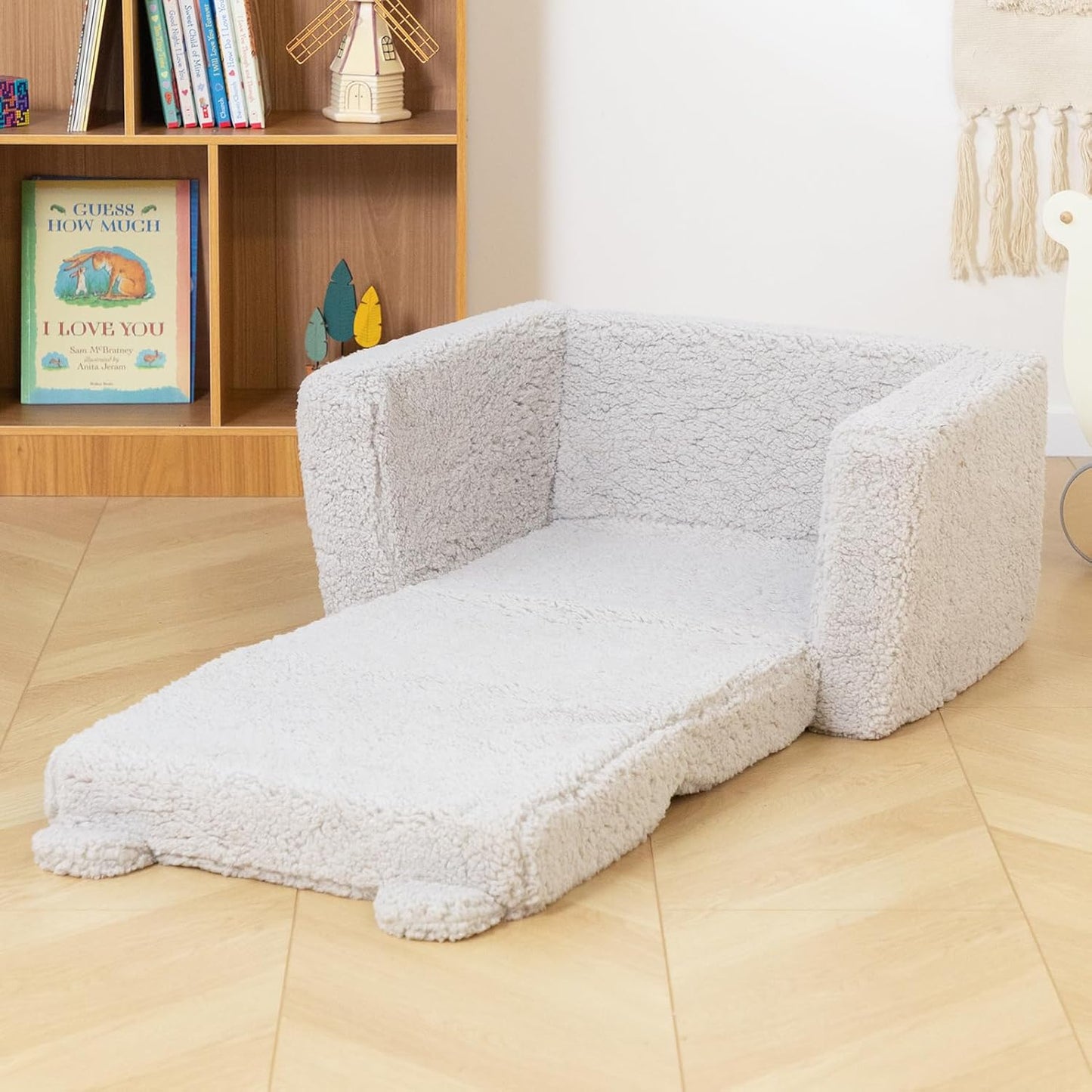 ALIMORDEN Fold Out Toddler Couch, Comfy 2-in-1 Cuddly Sherpa Bear Chair for Kids, Convertible Sofa to Lounger, Kids Cozy Corner Play Couch for Boys and Girls, Gary