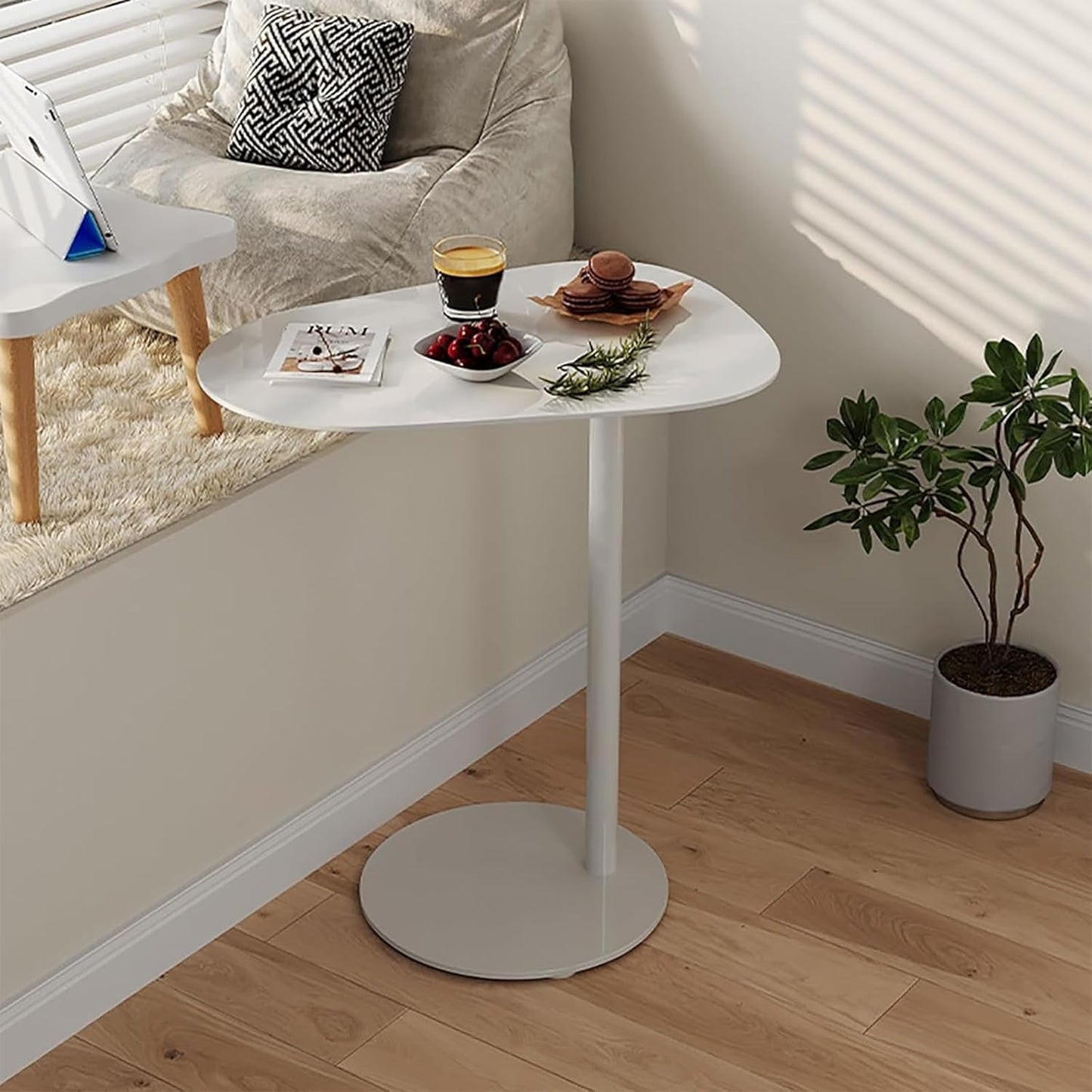 Modern Metal Side Table C Shaped End Table for Couch Slim Sofa Side Table Snack End Table Tv Trays for Eating On Couch for Dining Room, Living Room, Cafe and Balcony (1Pack)