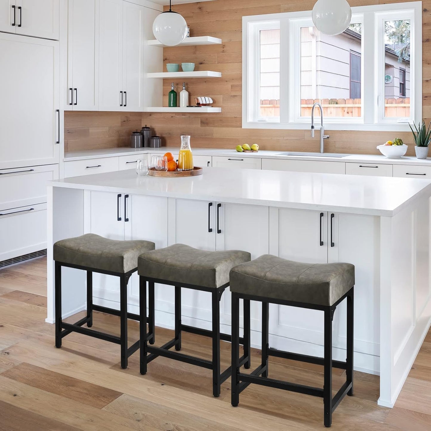 Counter Height Bar Stools Set of 2, 24 Inch Stools for Kitchen Counter with Thick Saddle Seats and Barstools Metal Frame, Modern Backless Counter Height Stool for Kitchen Island Bar Grey