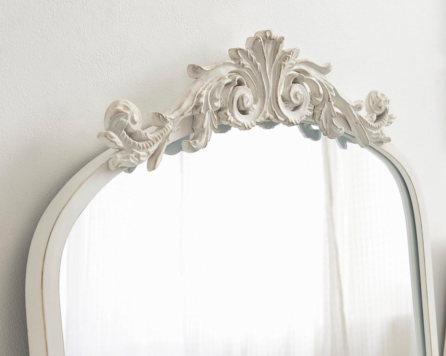 Kate and Laurel Arendahl Traditional Arch Wall Mirror; 19 x 31; Antique White; Vintage Glam Baroque-Inspired Arched Bathroom Vanity Mirror with Ornate Crown