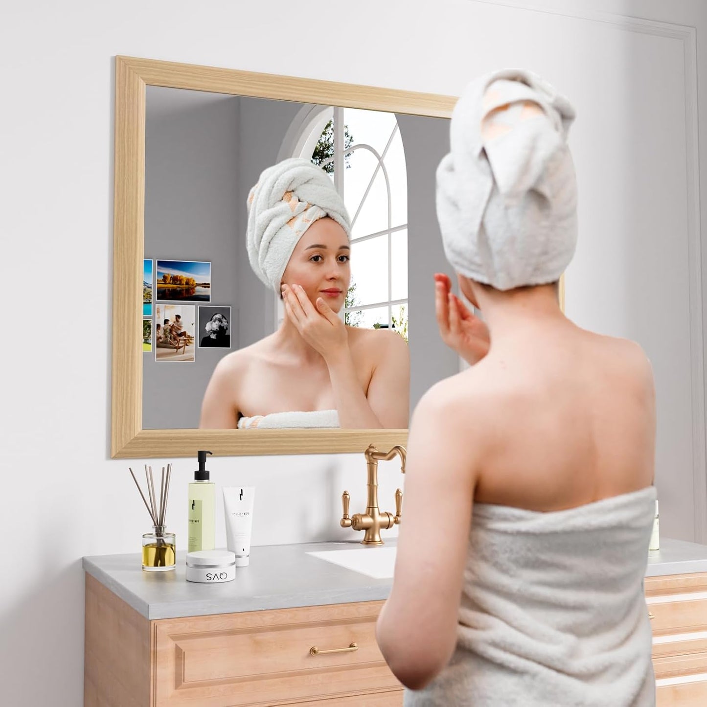 Amorho 40X30 Inch Bathroom Mirror for Wall, Oak Wood Grain Metal Framed Mirror, Anti-Rust, Hang Horizontally/Vertically, Suitable for Vanity, Bedroom, Farmhouse, Bathroom