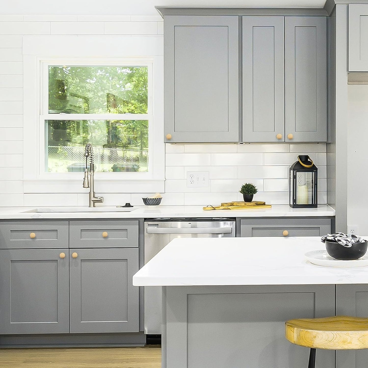 Ravinte 15 Pack Drawer Pulls 1-1/4 Inch Kitchen Cabinet Knobs Solid Round Dresser Drawer Knobs Champagne Bronze Drawer Knobs Dresser Knobs Simple Cabinet Hardware for Cupboard Drawer Pulls