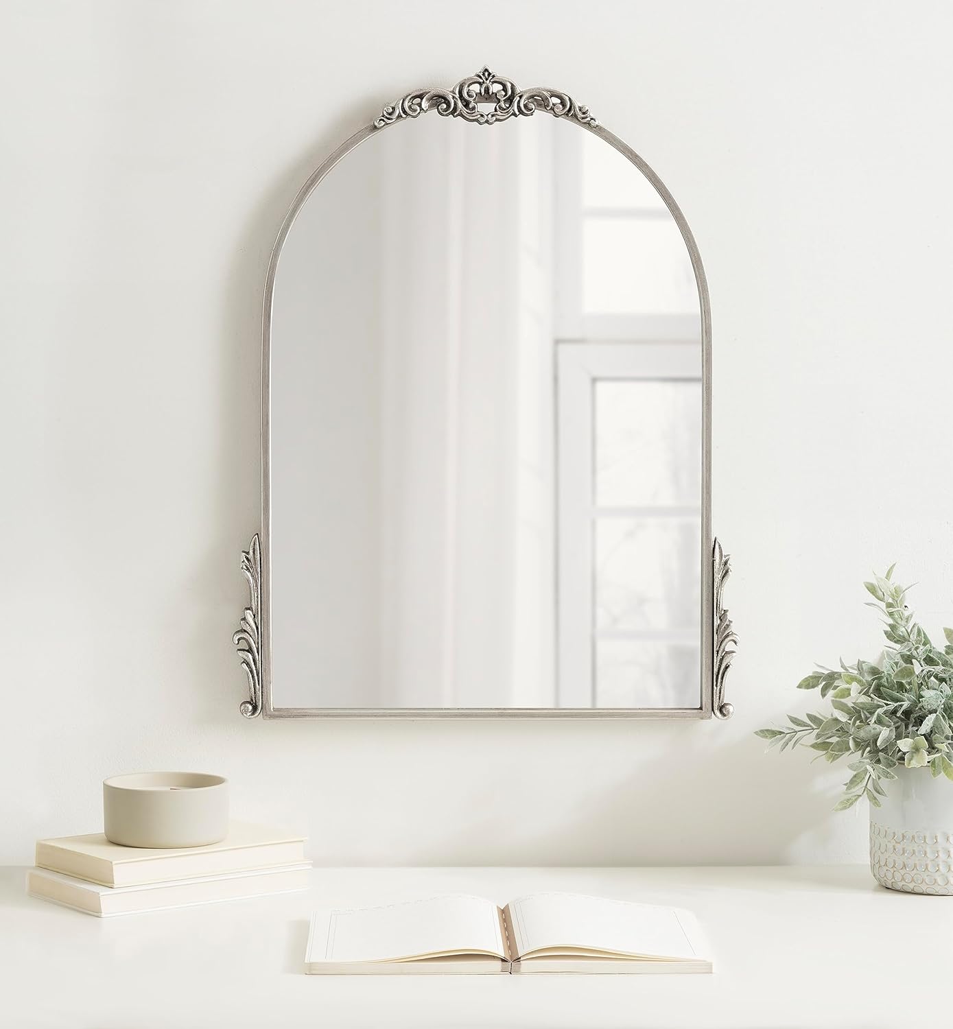 Kate and Laurel Myrcelle Traditional Arched Mirror; 21 x 26; Antique Silver; Decorative Arch Mirror with Ornate Garland Detailing Along The Crown and Edges of The Frame