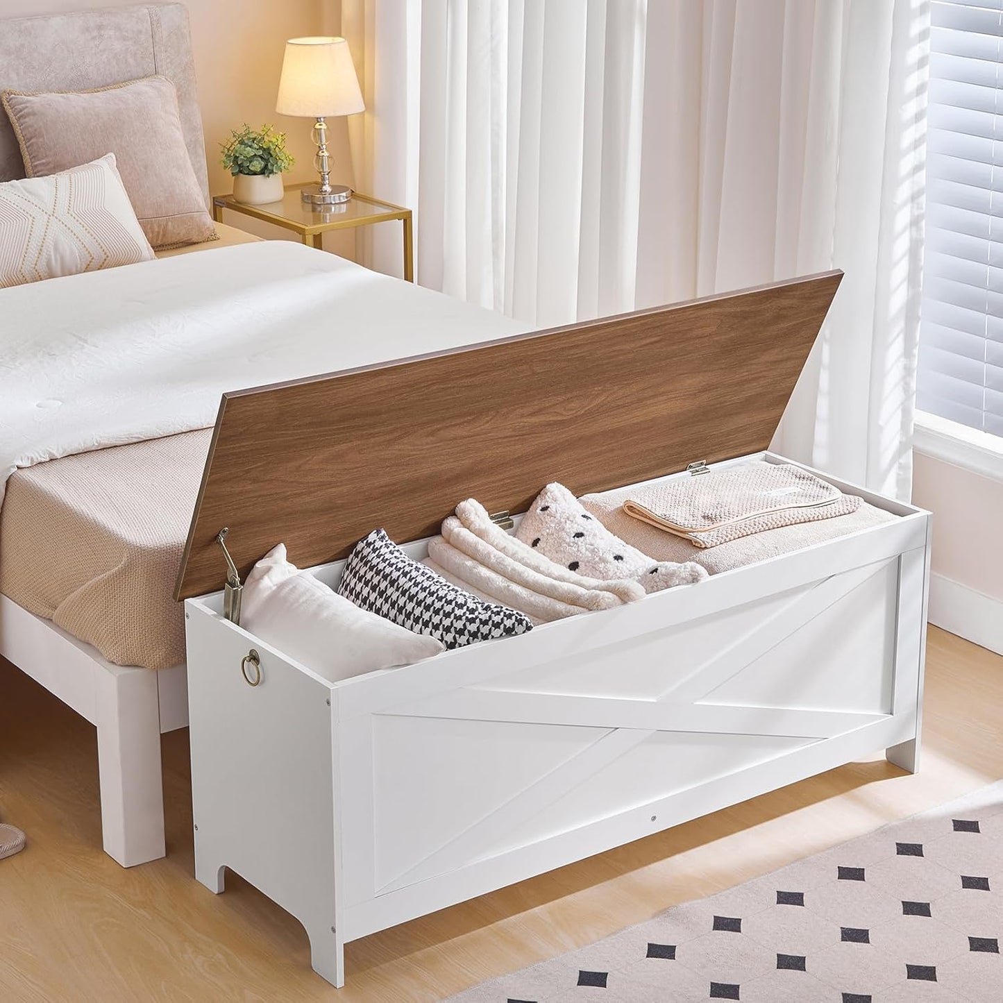 47.2" Toy Chest, Sturdy Entryway Storage Chest with Safety Hinge, Retro Toy Box, Wooden Look Accent Furniture for Living Room, Bedroom, White+Walnut SCBZ48801