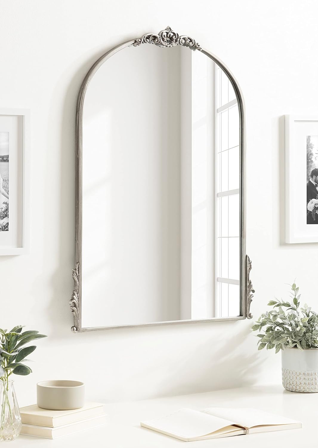 Kate and Laurel Myrcelle Traditional Arched Mirror; 25 x 33; Silver; Decorative Large Arch Mirror with Ornate Garland Detailing Along The Crown and Edges of The Frame
