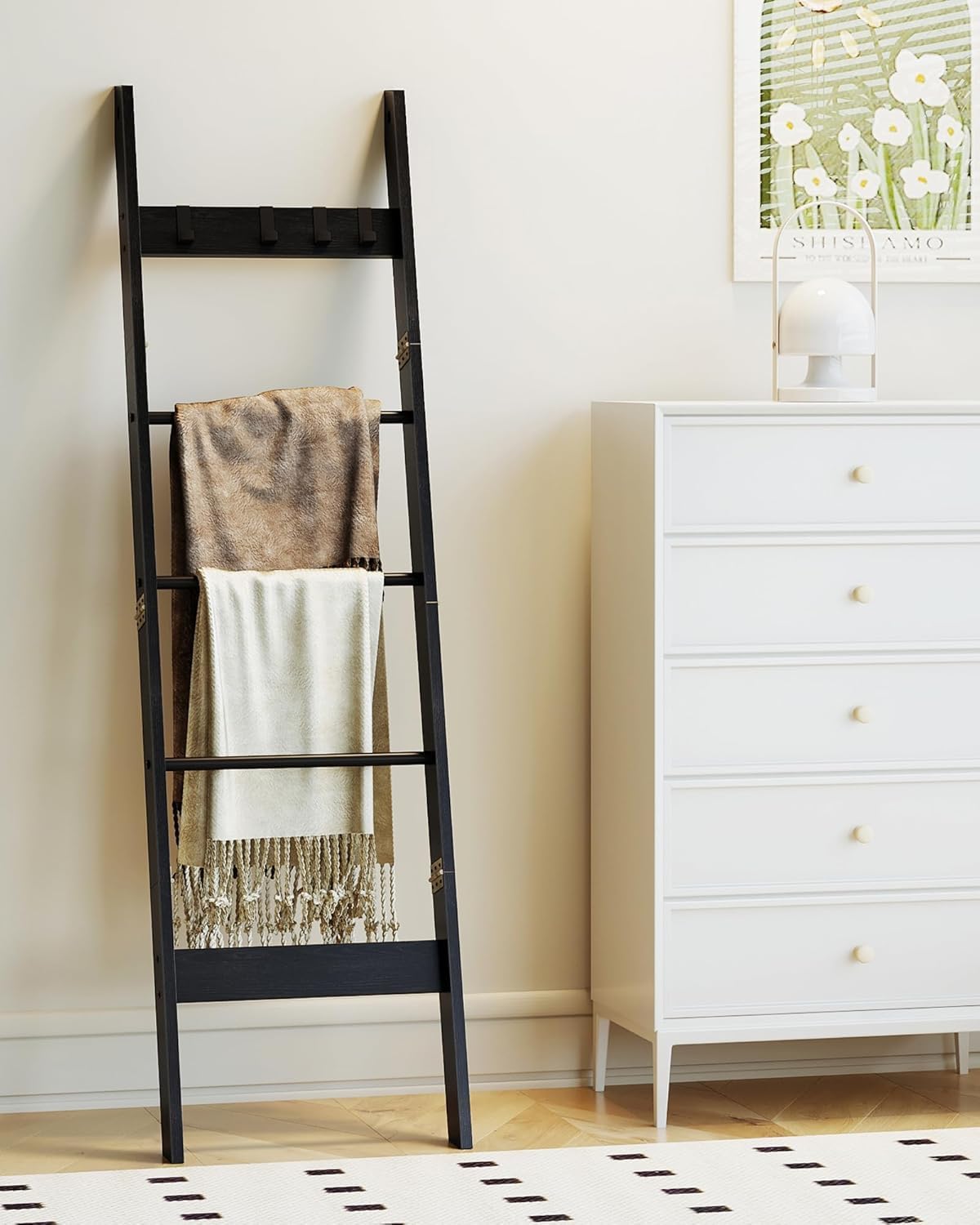Blanket Ladder for Living Room, Decorative Quilt Rack with 4 Removable Hooks, 5-Tier Farmhouse Ladder Holder Shelf Organizer for Bedroom, Black BR02104B