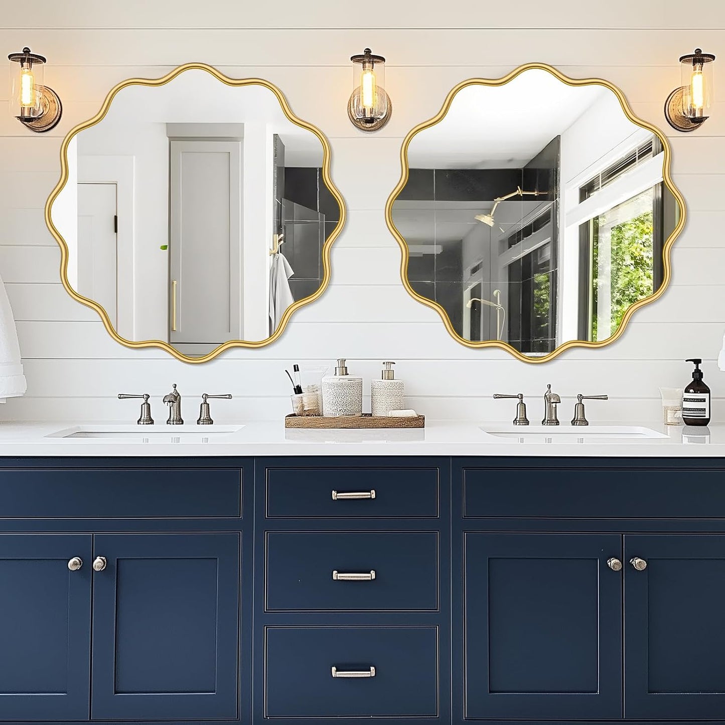 PROHOMEWARE Gold Round Mirror 32 Inch Wavy Bathroom Vanity Mirror Gold Frame Modern Wall Mirror Decorative Wall-Mounte Anti-Rust, Tempered Glass