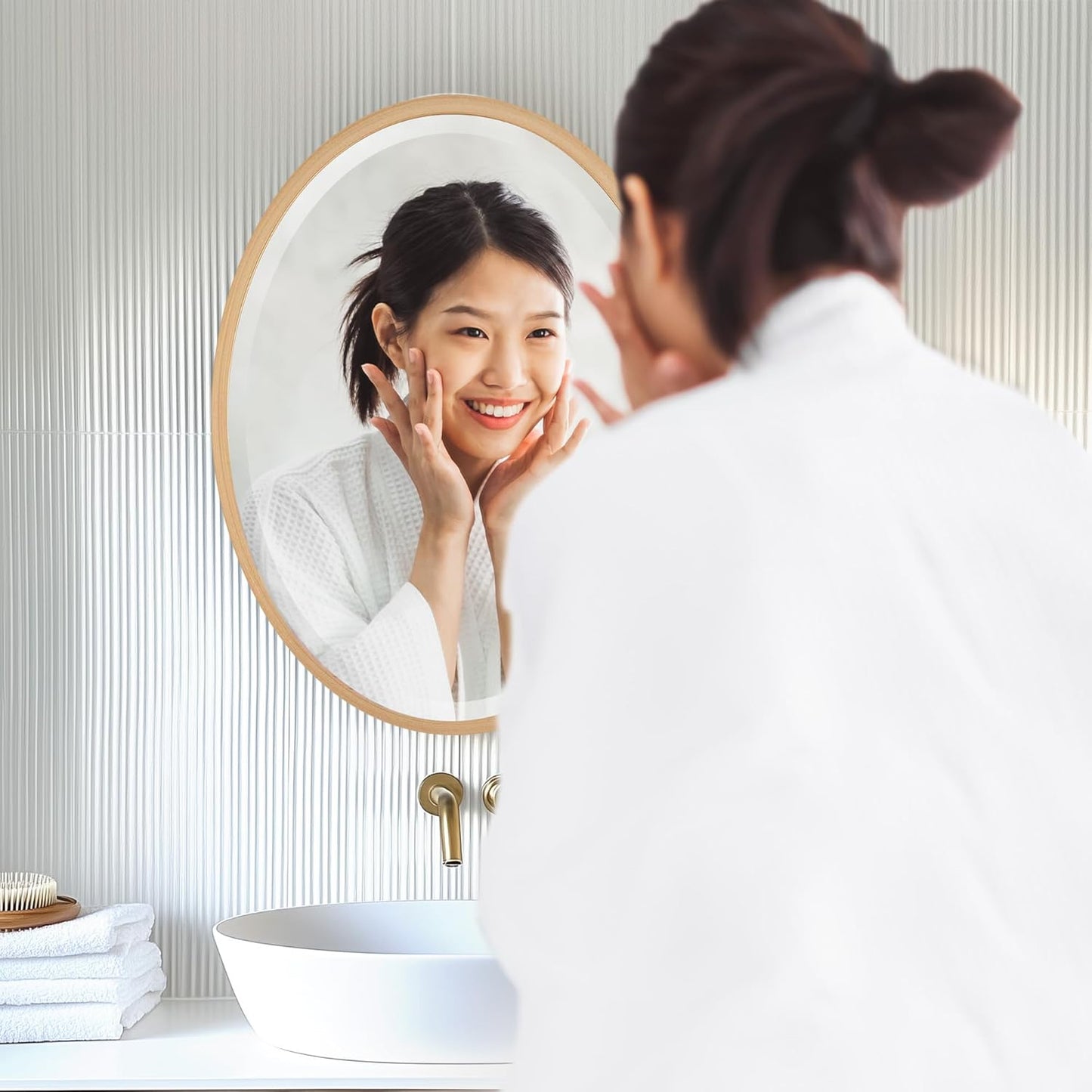 OVALCREST - Oval Wooden Beveled Wall Mirror for Home Decor, Bathroom, Vanity, Bedroom, Living Room, Hallway - London Style (Gold Paint) 17.1 x 21.1