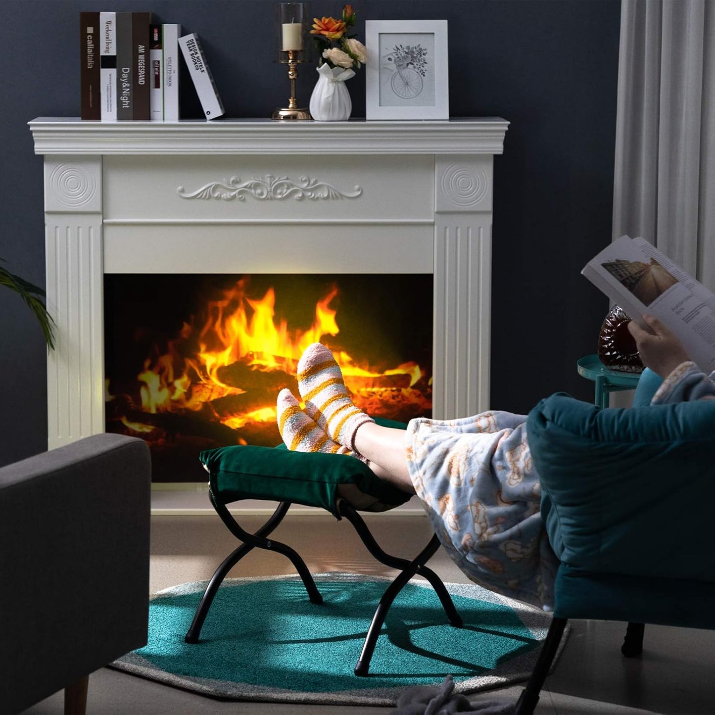 HollyHOME 15"(H) Folding Footrest Stool, Upholstered Small Foldable Ottoman, Accent Padded Sofa Foot Stool for Lazy Chair, Metal Frame Portable Foot Rest Ottoman for Home, Living Room, Bedroom, Green