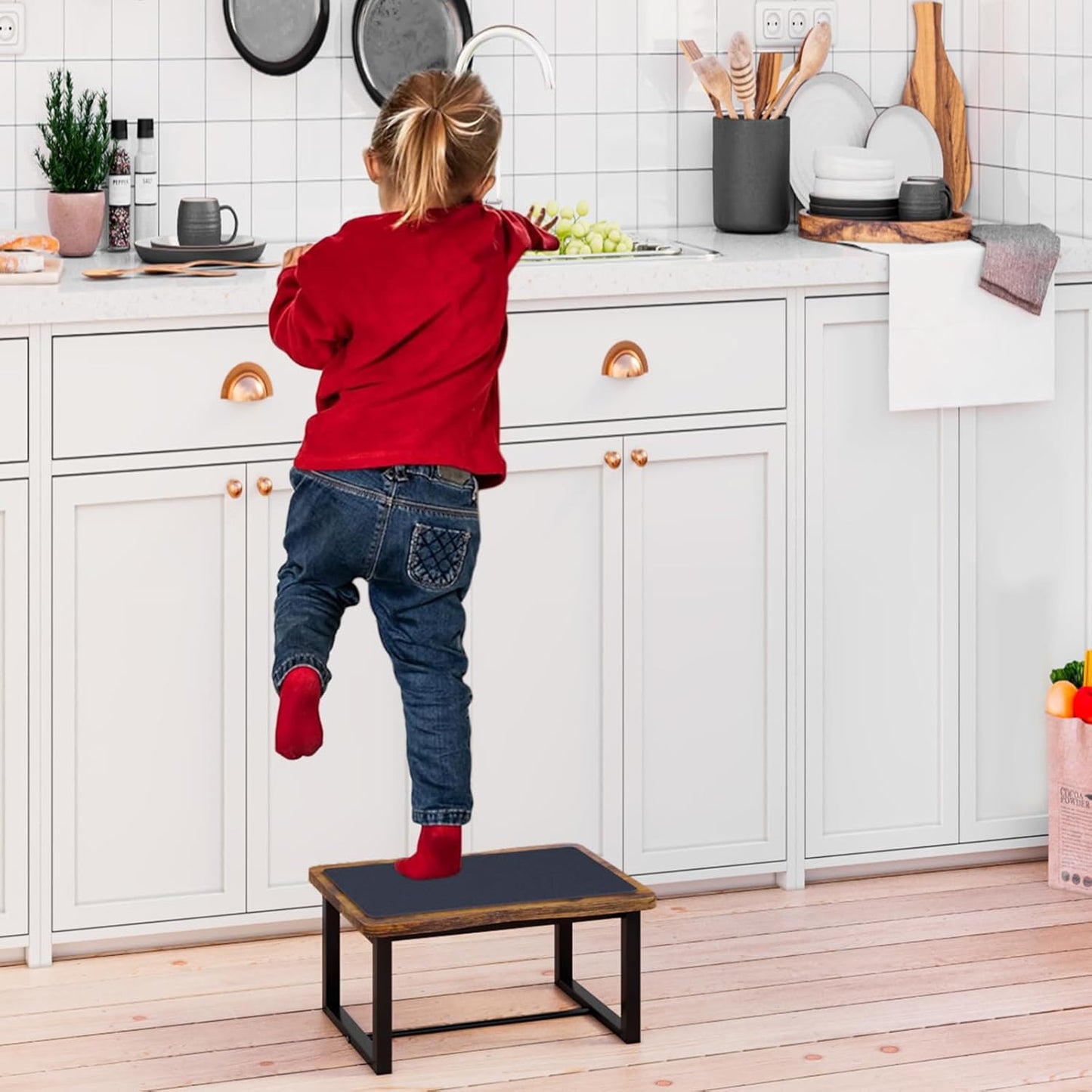 Wooden Step Stool with Non-Slip mat,Bed Steping Stool for Adult Hold up to 500lbs，Wood One Step for Kitchen, Bedroom, Living Room, Bathroom… (Brown)