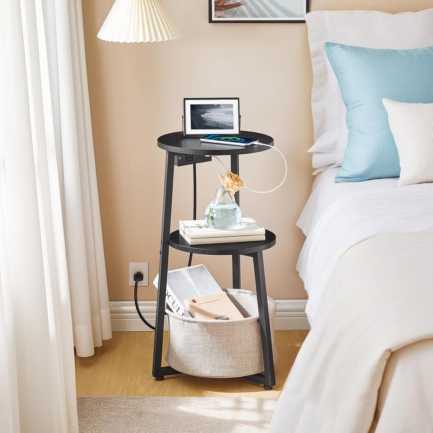 HOOBRO Small Round Side Table with Charging Station, Round End Accent Table with Fabric Storage Basket, Compact Circle Nightstand for Small Space in Living Room, Bedroom, Black BB169UBZ01