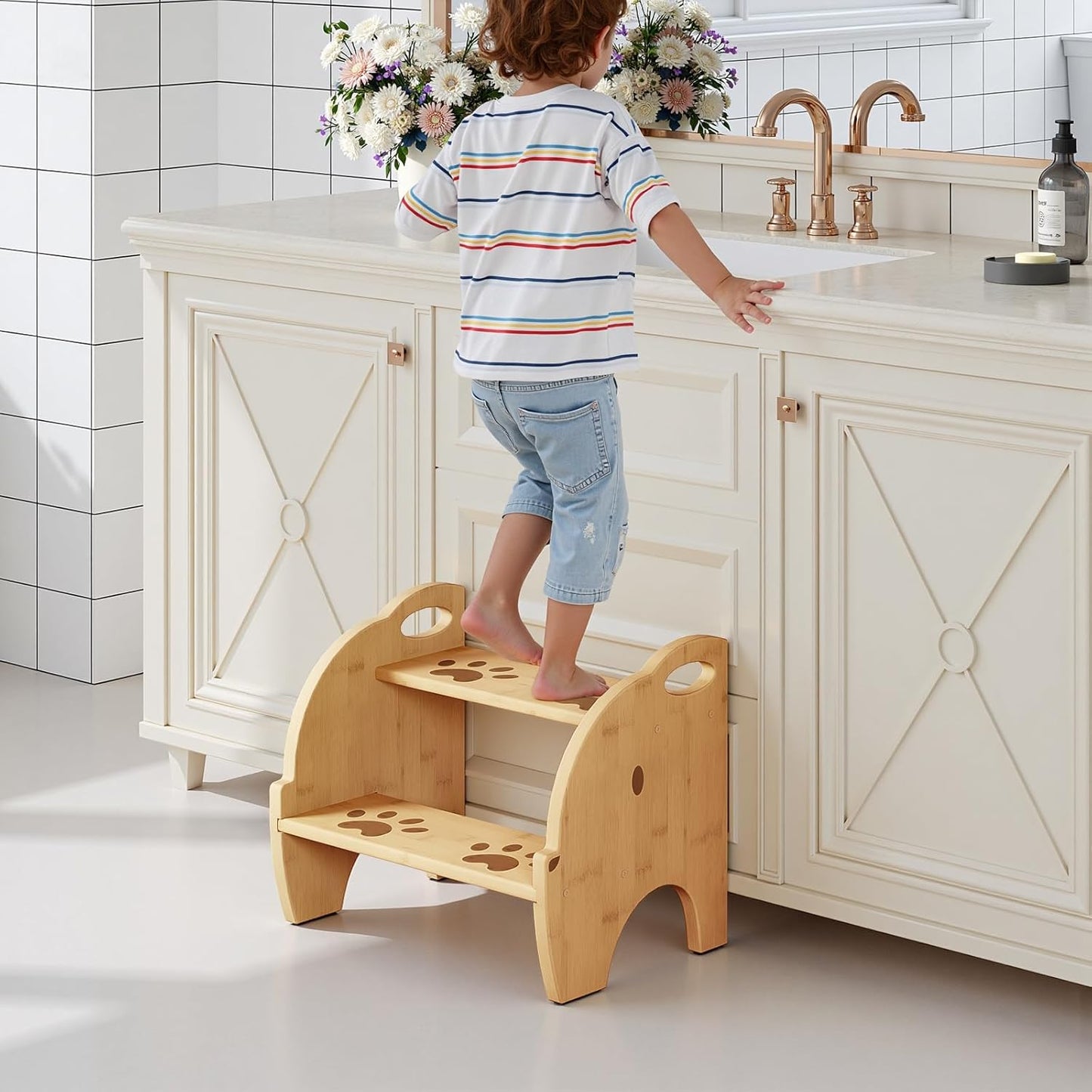 HOOBRO Wooden Toddler Step Stool for Kids, Two Step Stools with Handles and Safety Non-Slip Pads, Bamboo Step Stool for Sink, Bathroom, Kitchen, Bedroom, Easy to Move, Natural YL21JD01