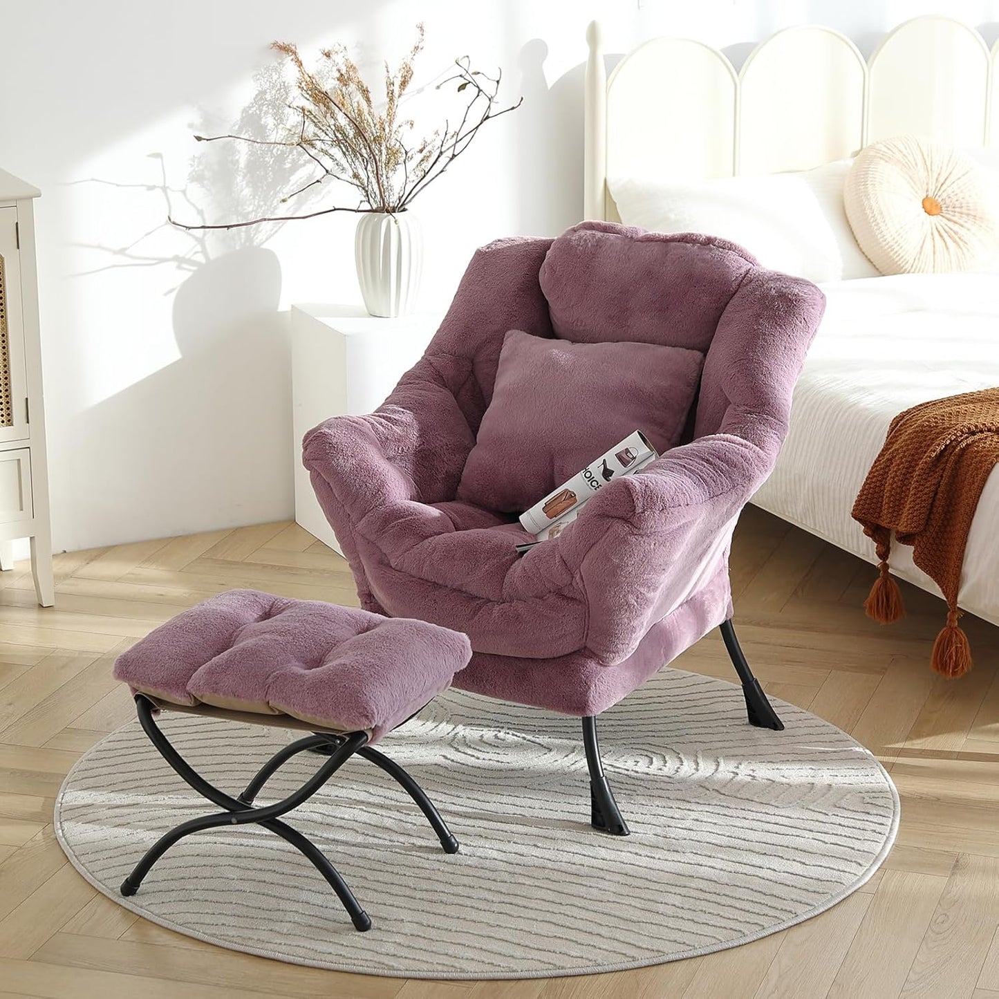 Lazy Chair with Ottoman, Reading Chair with a Pillow, Leisure Sofa Armchair with Ottoman, Large Accent Lounge Chair for Bedroom, Living Room, Dorm Room, Plush Purple