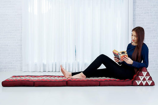 Leewadee 4-Fold Mat with Triangle Cushion – Firm TV Pillow, Foldable Mattress with Cushion Made of Eco-Friendly Kapok, 89 x 20 inches, red