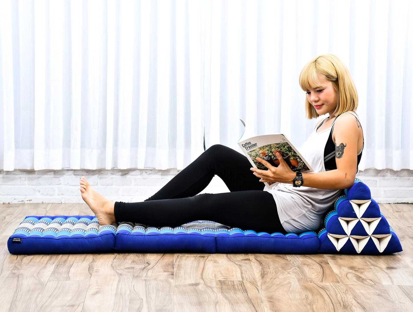 Leewadee - Comfortable Japanese Floor Mattress Used As Thai Floor Bed with Triangle Cushion, Futon Mattress Or Thai Massage Mat, 67 x 21 inches, Blue