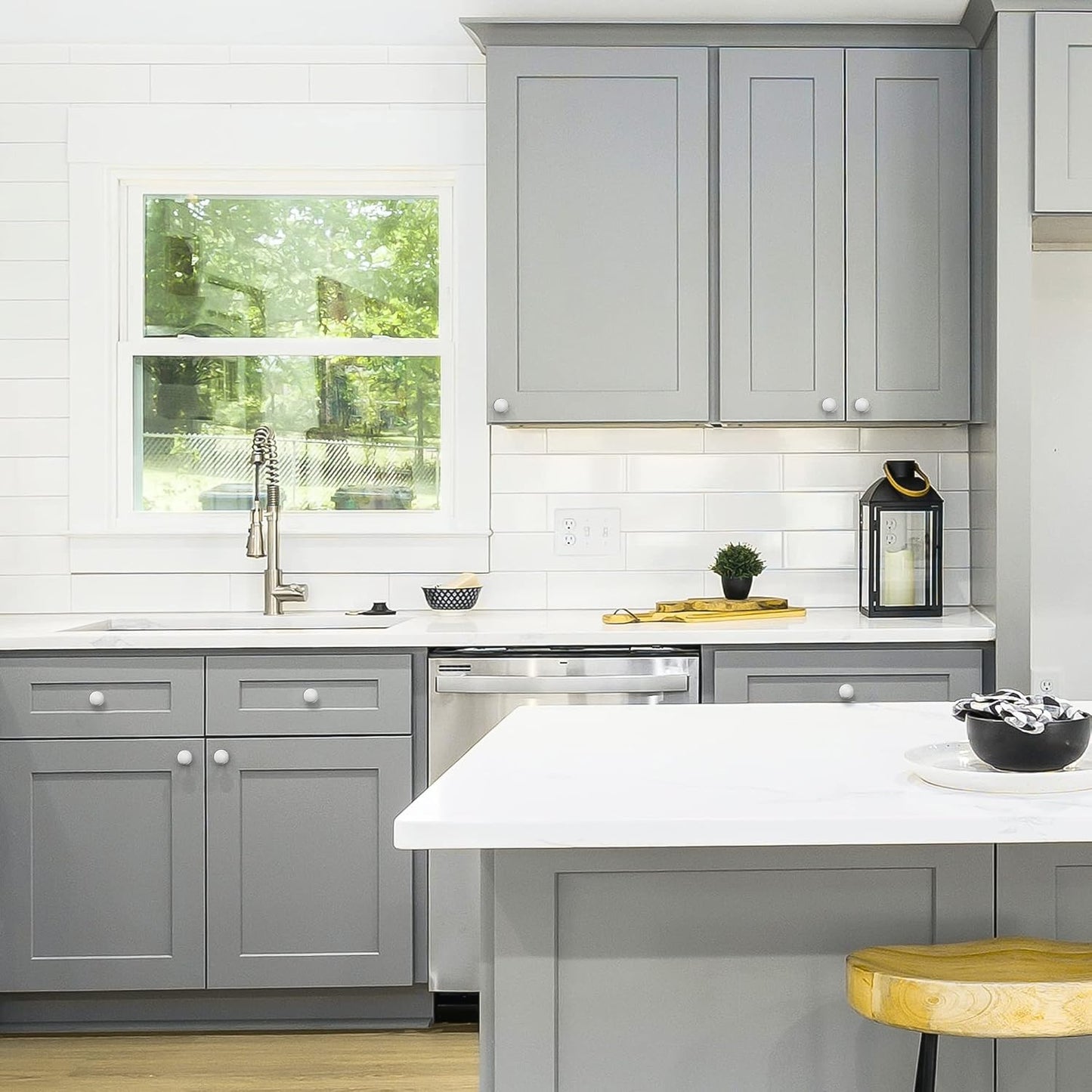 Ravinte 40 Pack Drawer Pulls 1-1/4 Inch Kitchen Cabinet Knobs Brushed Nickel Solid Round Dresser Knobs Simple Cabinet Hardware for Cupboard Drawer Handles