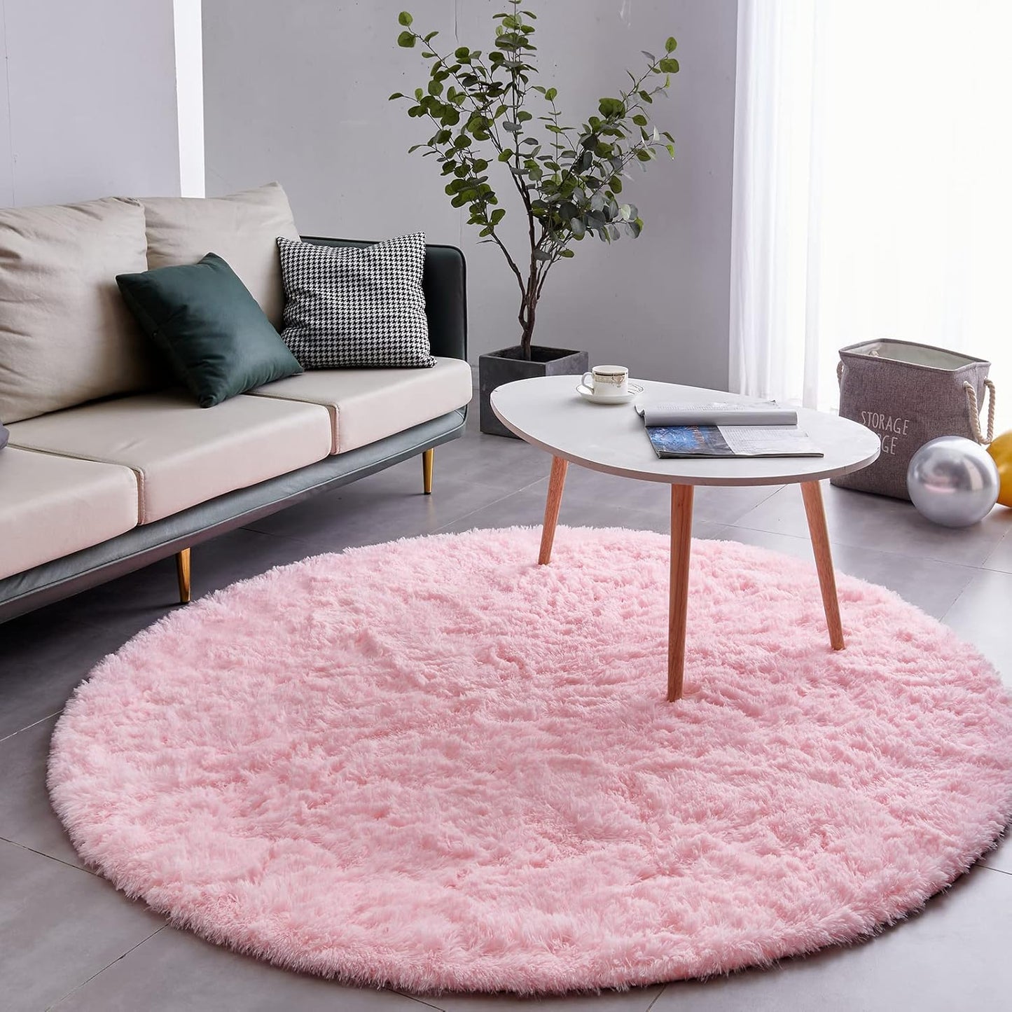 FJZFING Pink Round Rug Ultra-Soft Plush Modern 4x4 Circle Area Rug for Kid's Bedroom, Fluffy Shag Circular Rug for Nursery Room, Non-Slip Home Decor Cute Pink Carpet for Teen's Room