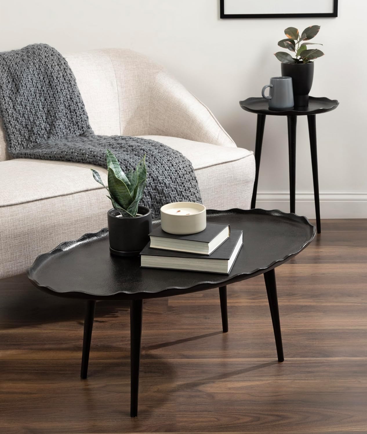 Kate and Laurel Alessia Modern Oval Coffee Table, 34 x 20 x 15, Black, Metal Living Room Table for Storage and Display with Antique Deckled Edge Detailing