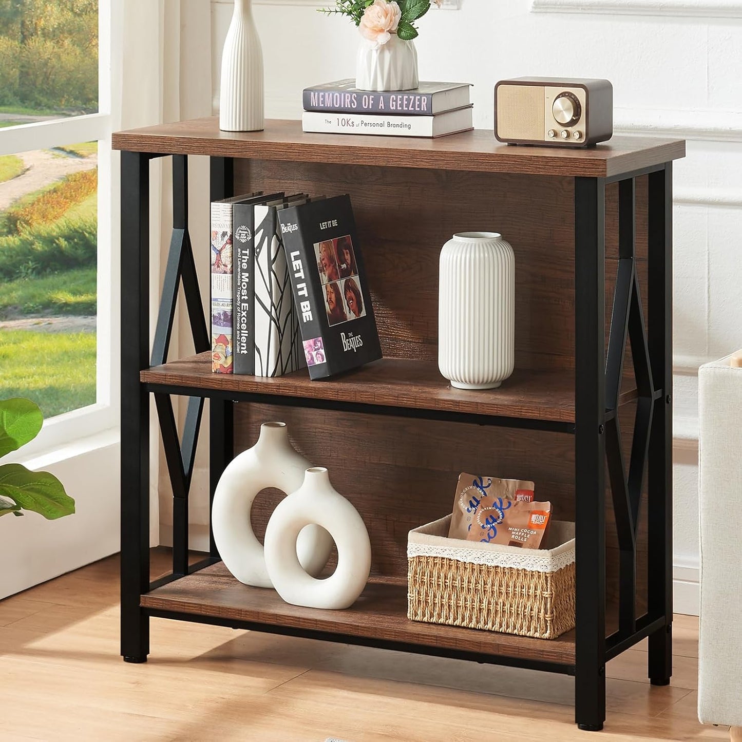 HOMISSUE Bookshelf, 3-Tier Rustic Small Bookshelf, Industrial Shelf Bookcase with Engineered Wood Shelves, Low Bookcase with Storage, Small Shelf for Living Room, Bedroom and Office, Rustic Brown