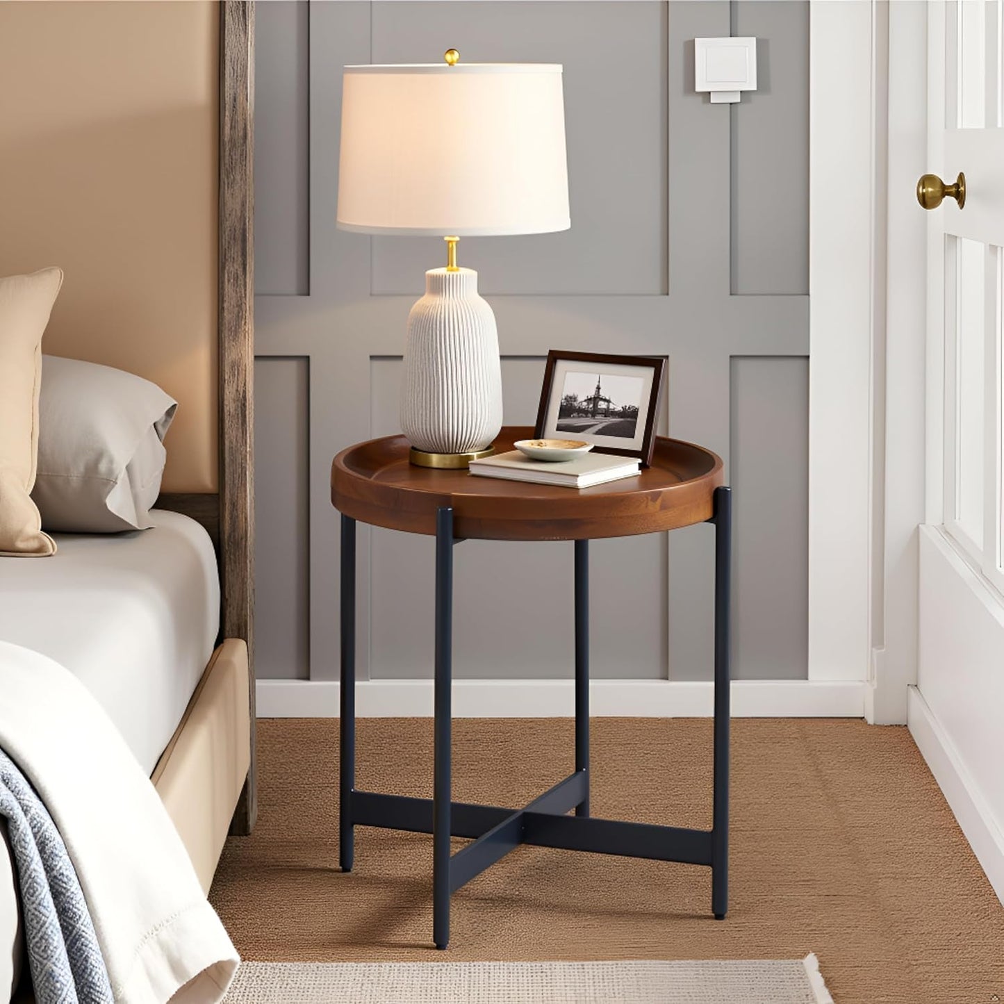 Alaterre Furniture Brookline 20" Round Wood End Table – Solid Top with Tray Edge and Black Metal Legs – Rustic Farmhouse Accent Table for Living Room, Bedroom, or Small Spaces (Medium Chestnut)