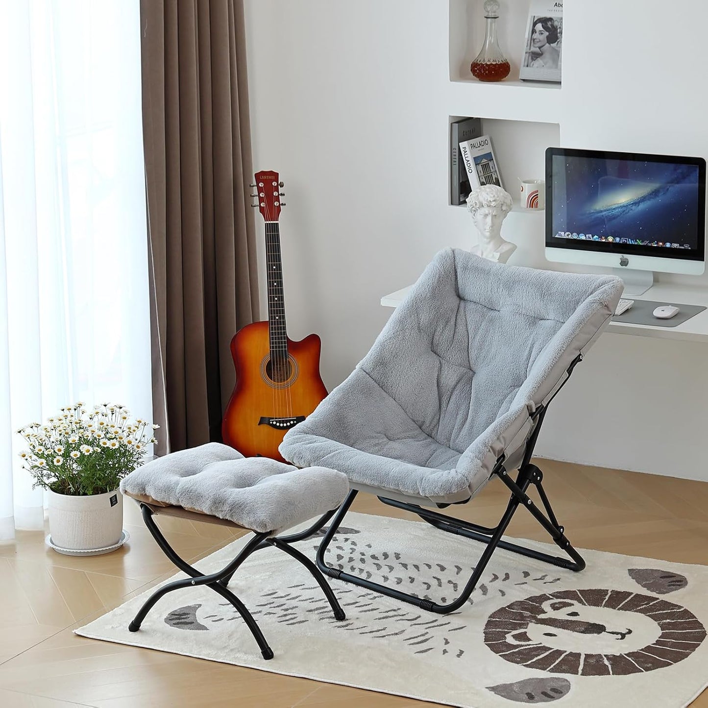 Comfy Folded Chair, Soft Faux Fur Oversized Folding Accent Chair, Flexible Lounge Lazy Chair for Adults Kids, Metal Frame Moon Chair for Dorm Room, Bedroom, Living Room