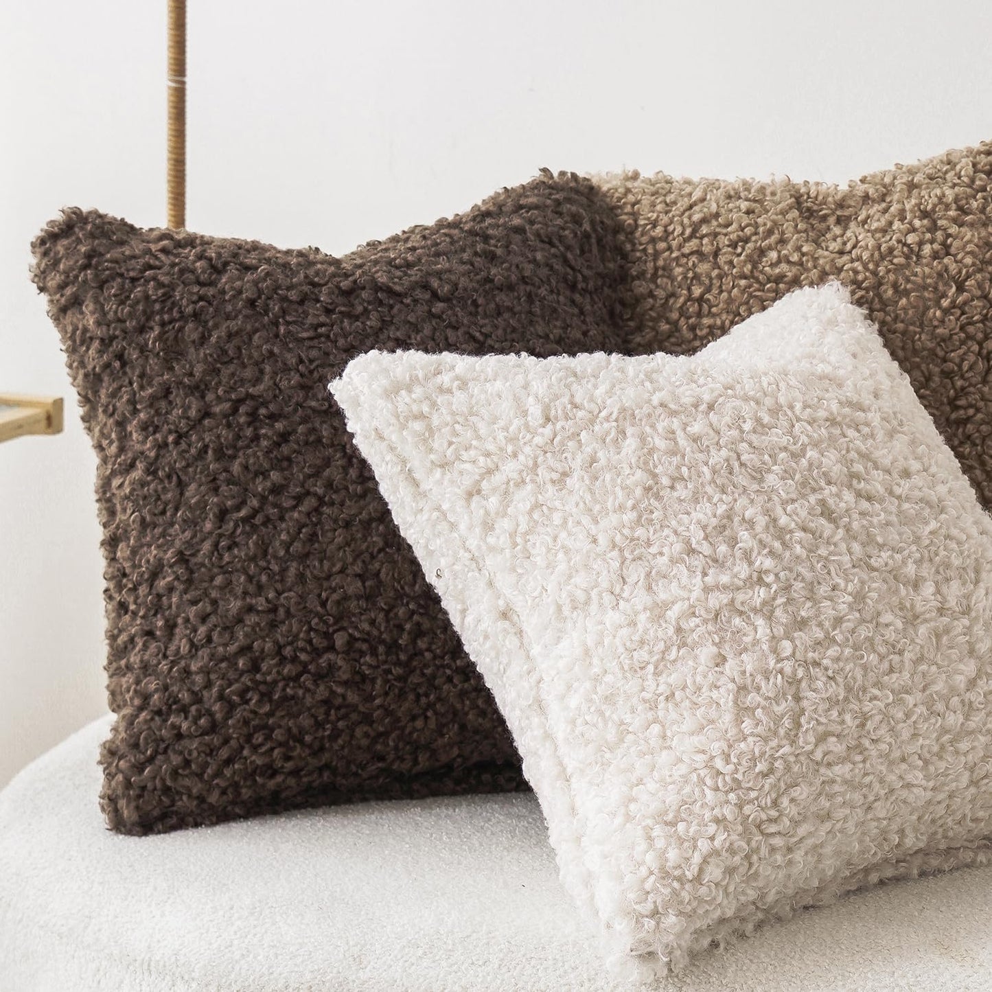 Foindtower 2 Pieces 24x24 Inch Chocolate, Faux Fur Throw Pillow Cover Accent Sherpa Pillow Fuzzy Soft Pillowcases Sheepskin Decorative Fleece Cushion Case for Bed Couch Living Room