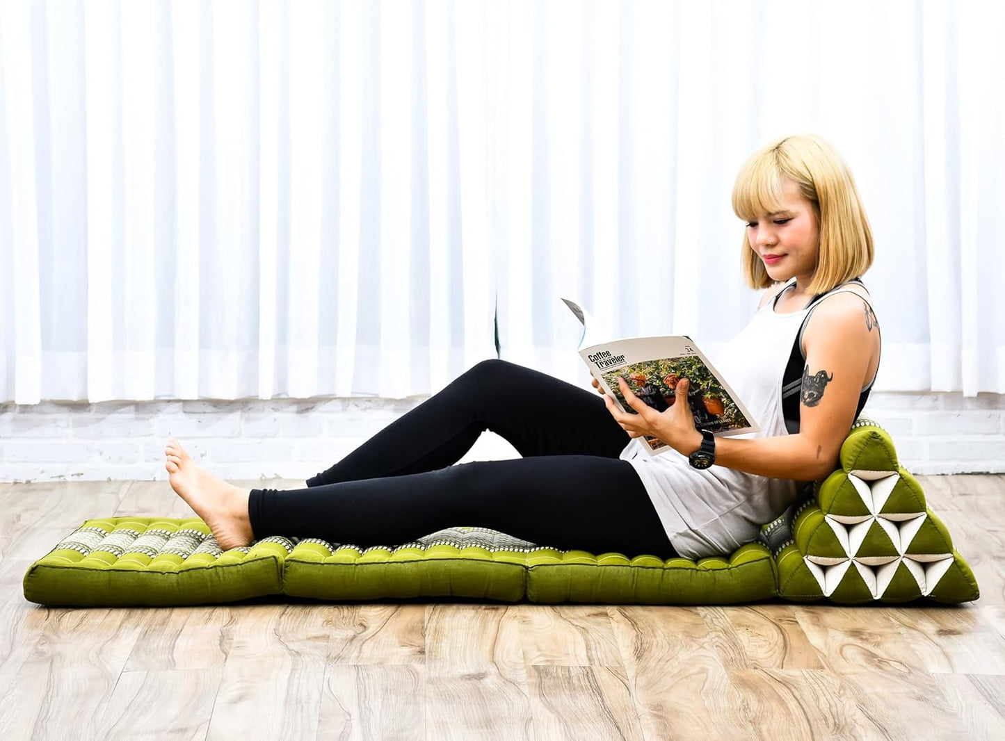 Leewadee - Comfortable Japanese Floor Mattress - Thai Floor Bed with Triangle Cushion - Futon Mattress - Thai Massage Mat, 67 x 21 inches, Green, Kapok Filling