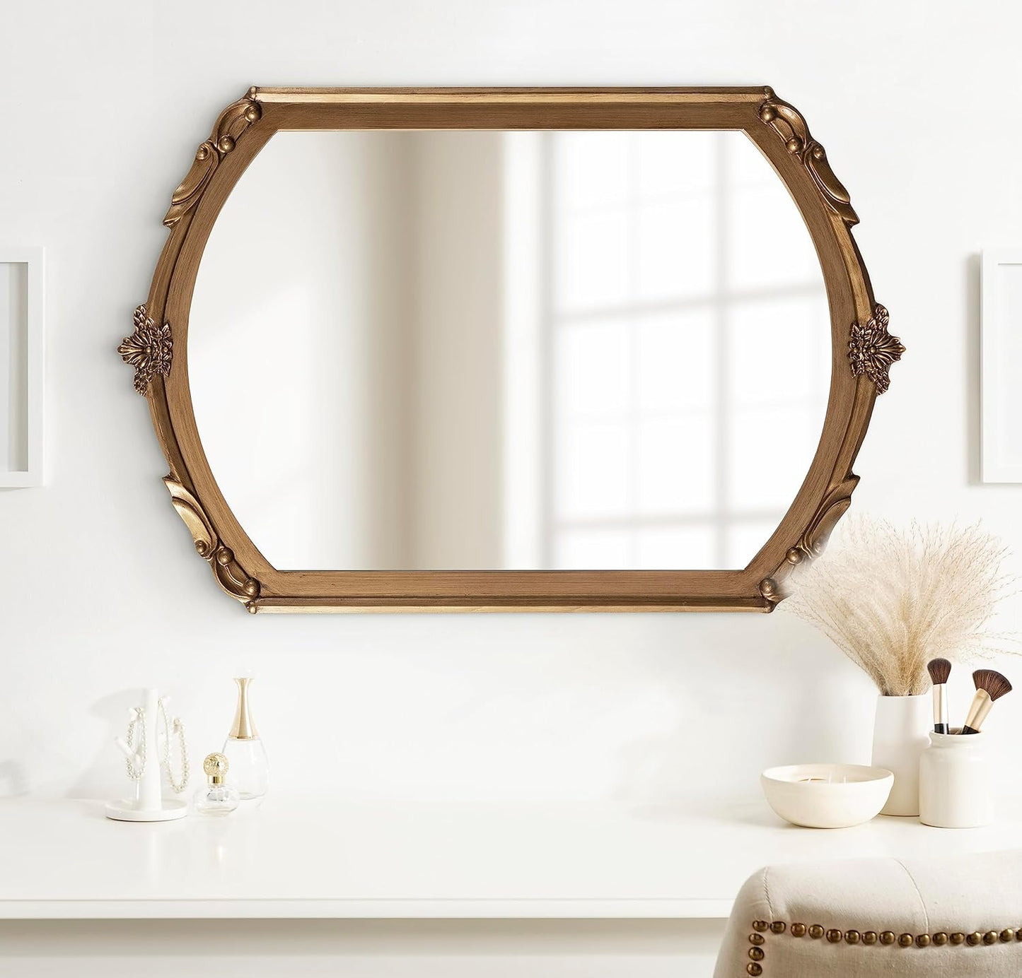 Kate and Laurel Berkshire Vintage Arched Wall Mirror, 24 x 36, Gold, Antique Ornate Arch Capsule Mirror with Detailed Frame Accenting and Classic Finish