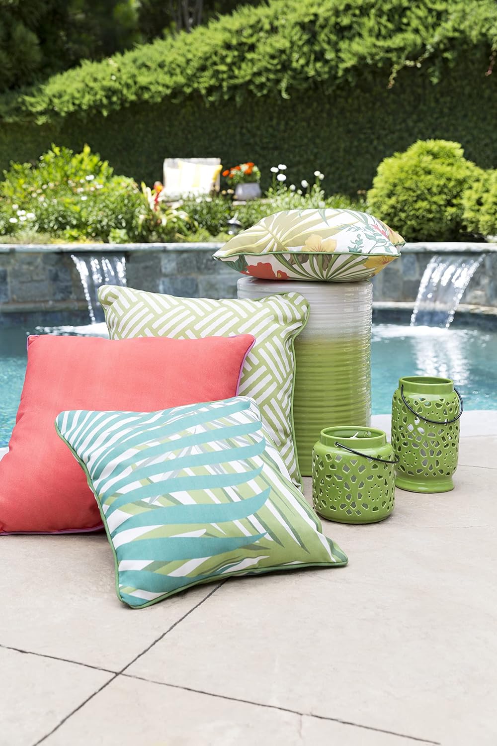 Artistic Weavers Reese Modern Ombre Indoor/Outdoor Garden Stool 18" H x 13" W x 13" D, Lime