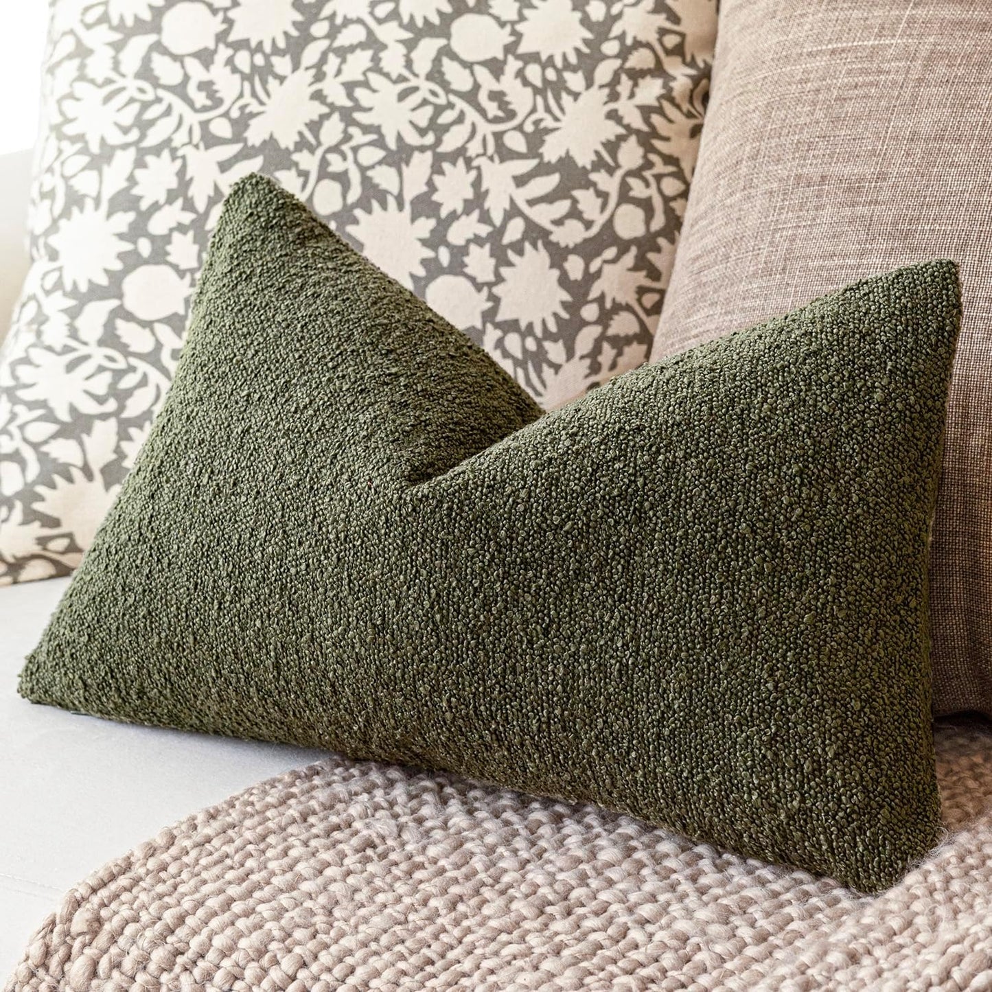 Foindtower Pack of 2 Textured Boucle Throw Pillow Covers Accent Solid Decorative Lumbar Pillow Cases Cozy Couch Cushion Case for Chair Sofa Bedroom Living Room Home Decor 12x20 Inch Moss Green